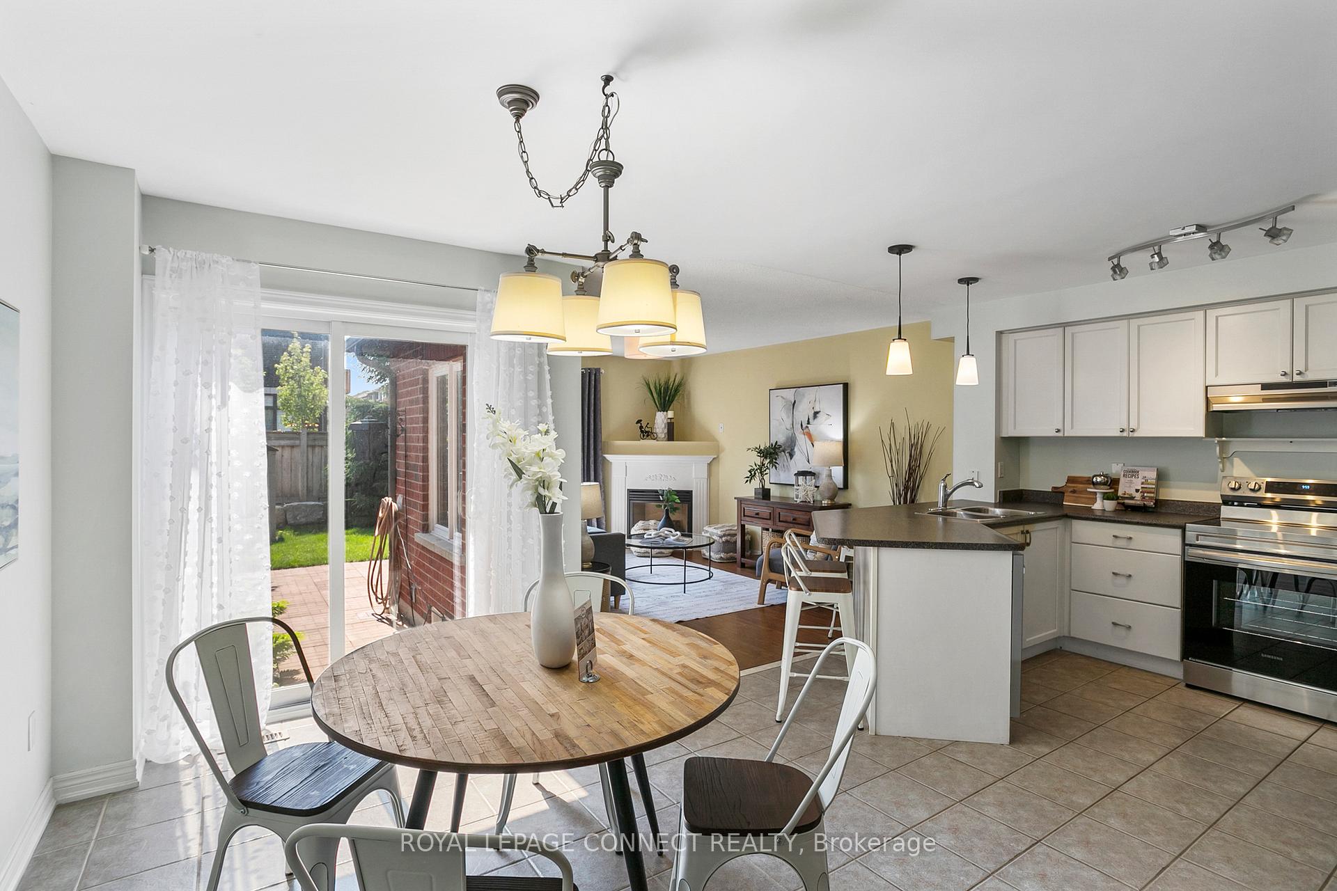 Photo 10 of 141 Whitefoot Crescent, Ajax, South East — HOMEH