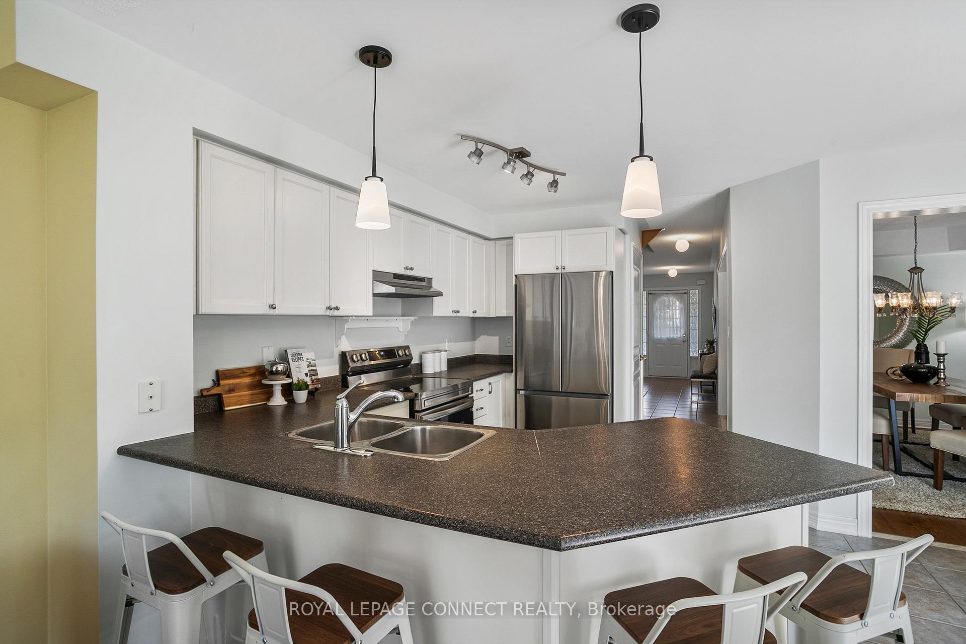 Photo 6 of 141 Whitefoot Crescent, Ajax, South East — HOMEH