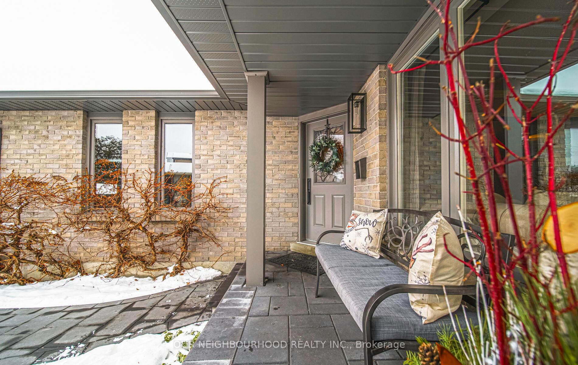 Photo 4 of 27 Morning Glory Crescent, Whitby, Rolling Acres — HOMEH