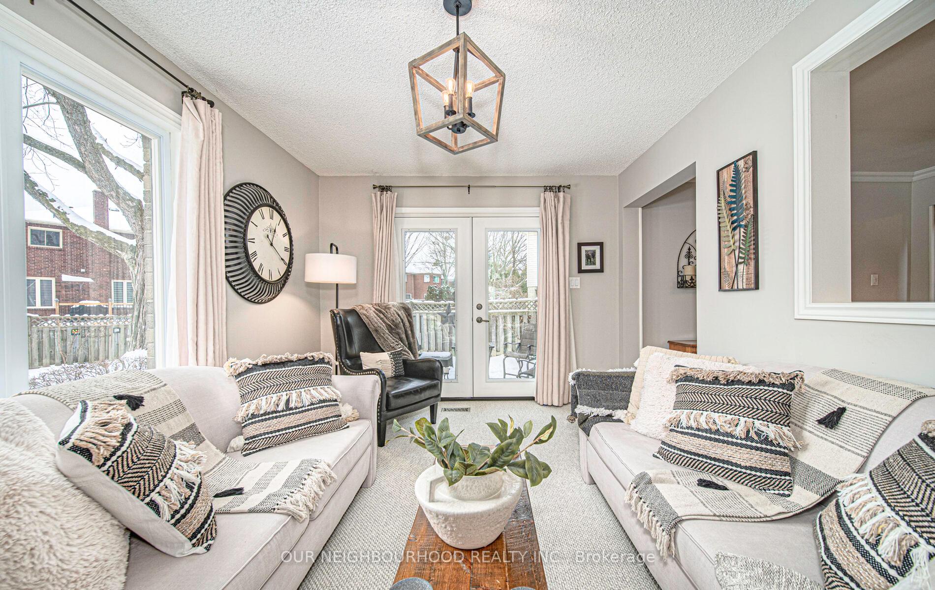 Photo 15 of 27 Morning Glory Crescent, Whitby, Rolling Acres — HOMEH