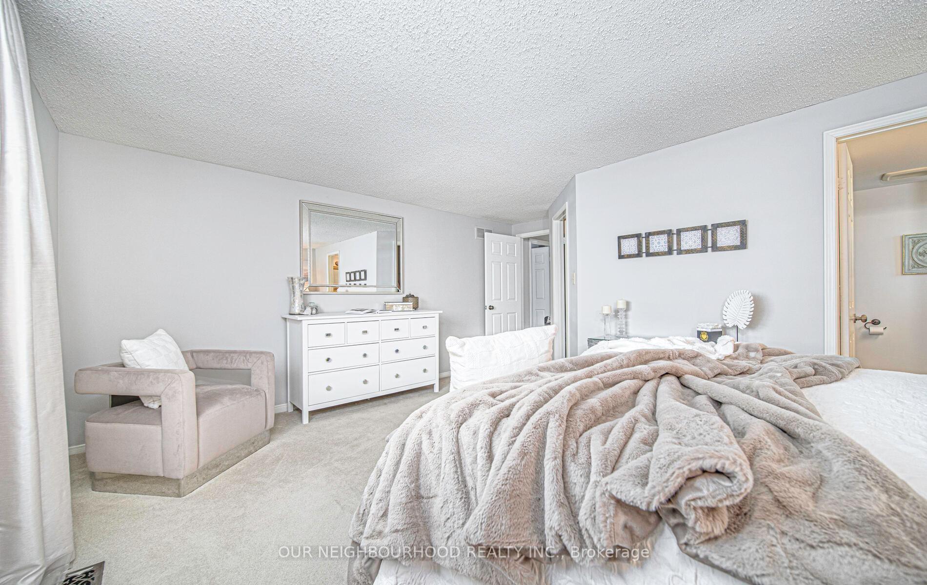 Photo 22 of 27 Morning Glory Crescent, Whitby, Rolling Acres — HOMEH