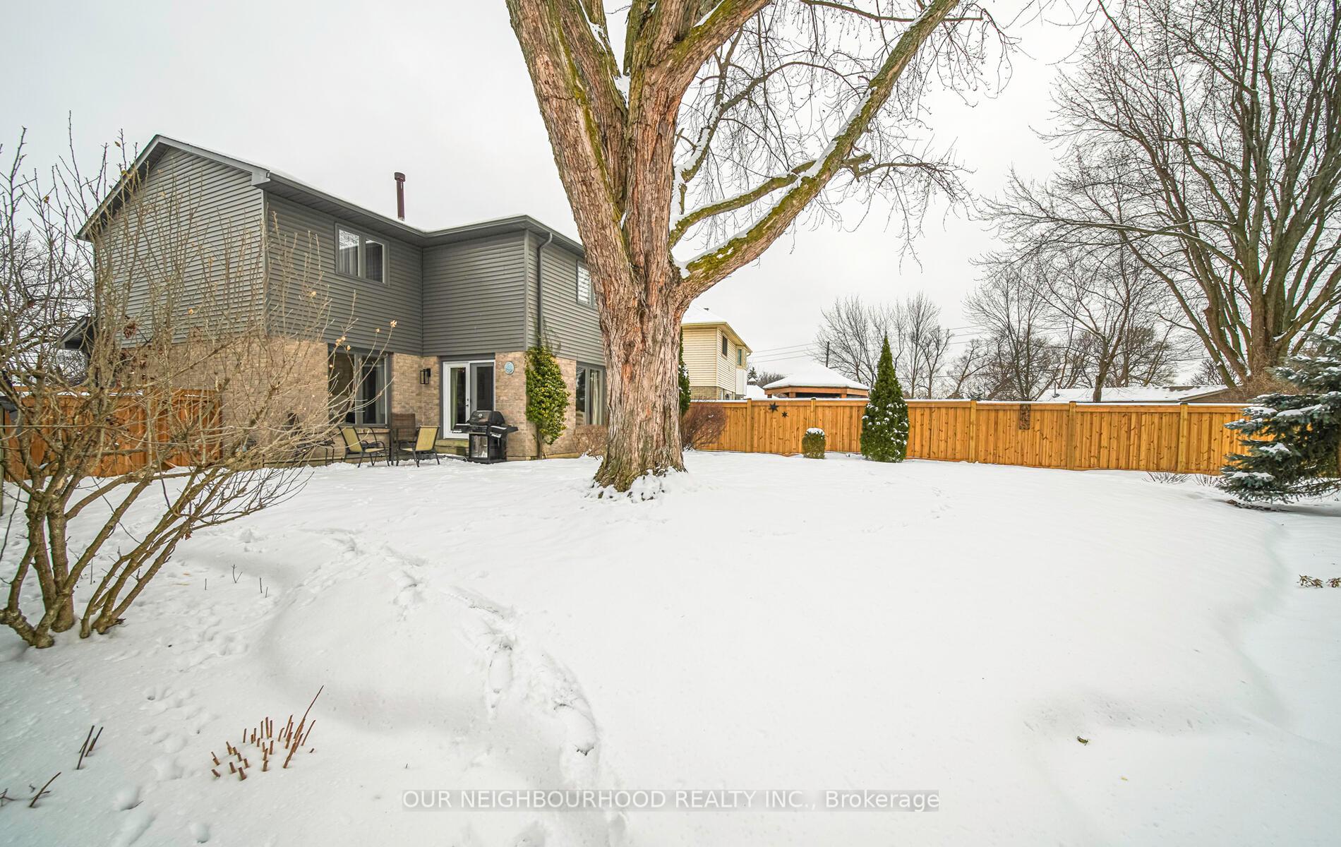 Photo 32 of 27 Morning Glory Crescent, Whitby, Rolling Acres — HOMEH