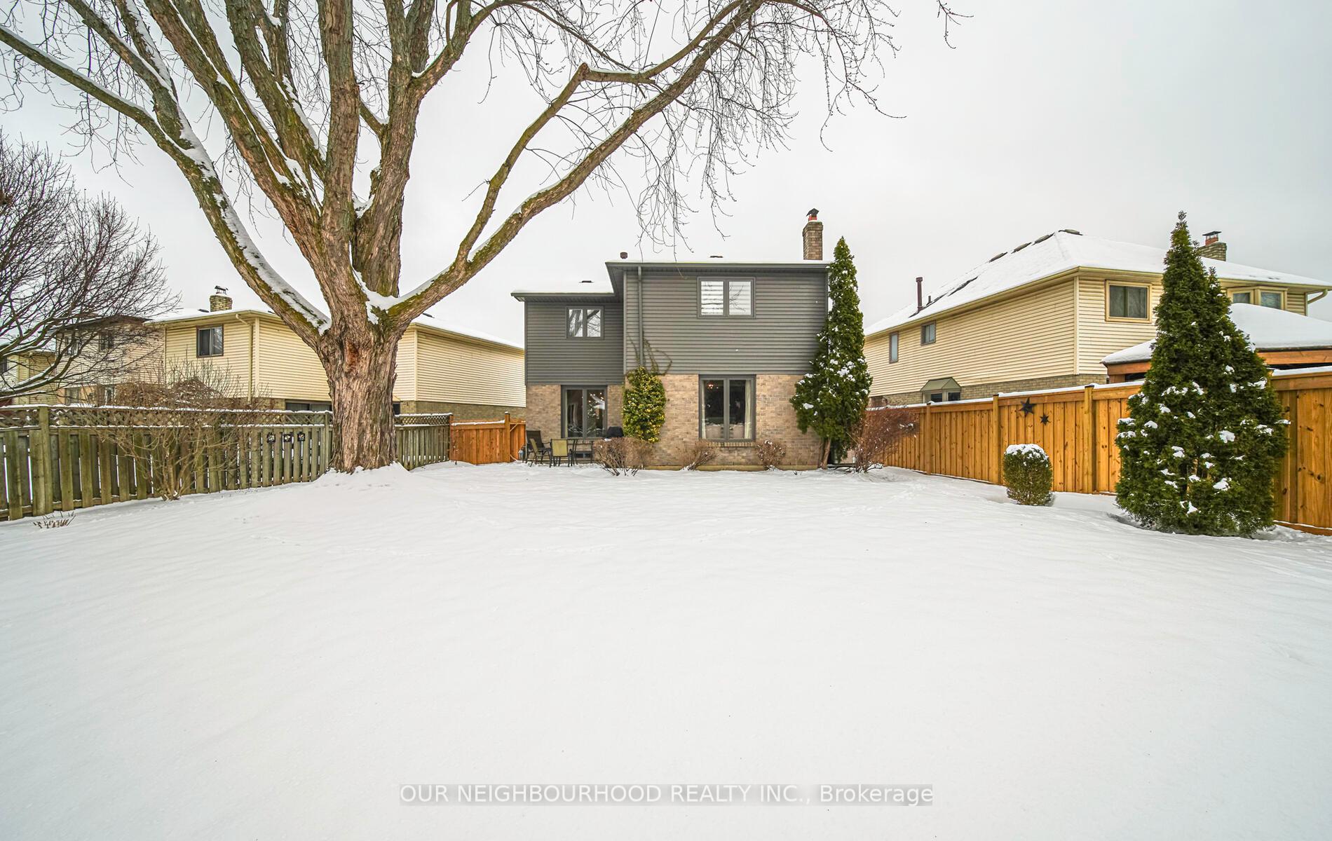 Photo 33 of 27 Morning Glory Crescent, Whitby, Rolling Acres — HOMEH