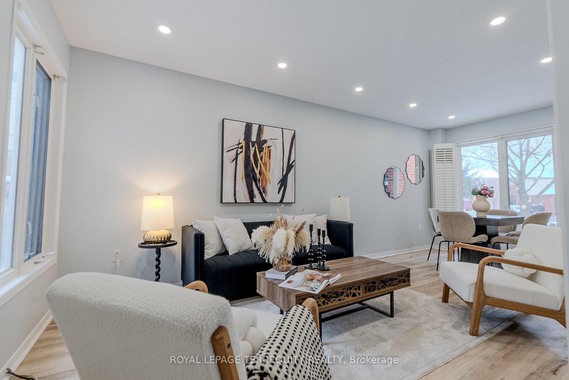 Photo 4 of 13 Southwell Place, Brampton, Heart Lake West — HOMEH