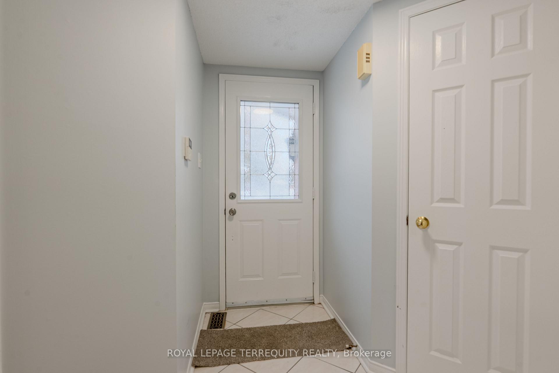 Photo 6 of 13 Southwell Place, Brampton, Heart Lake West — HOMEH