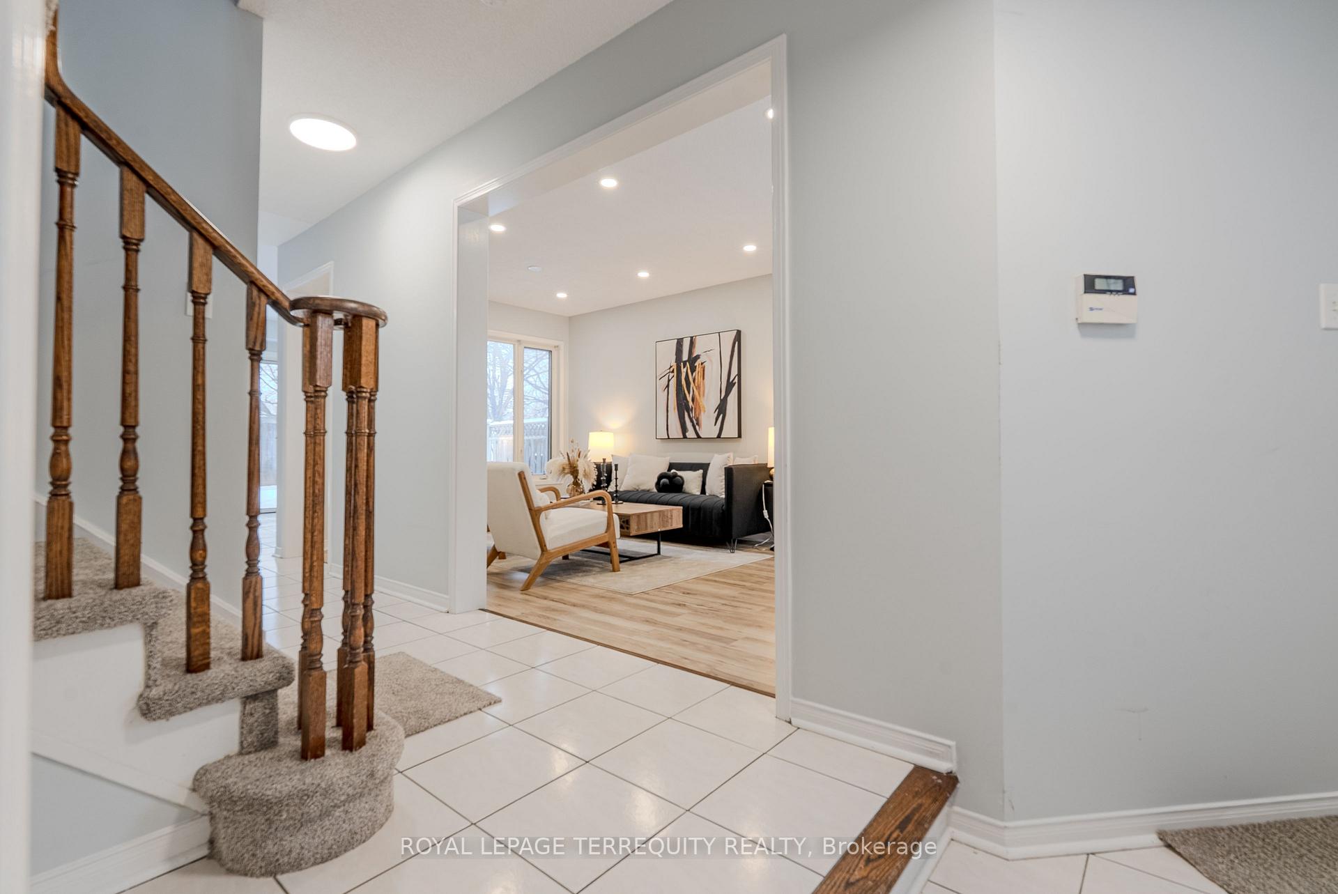Photo 10 of 13 Southwell Place, Brampton, Heart Lake West — HOMEH