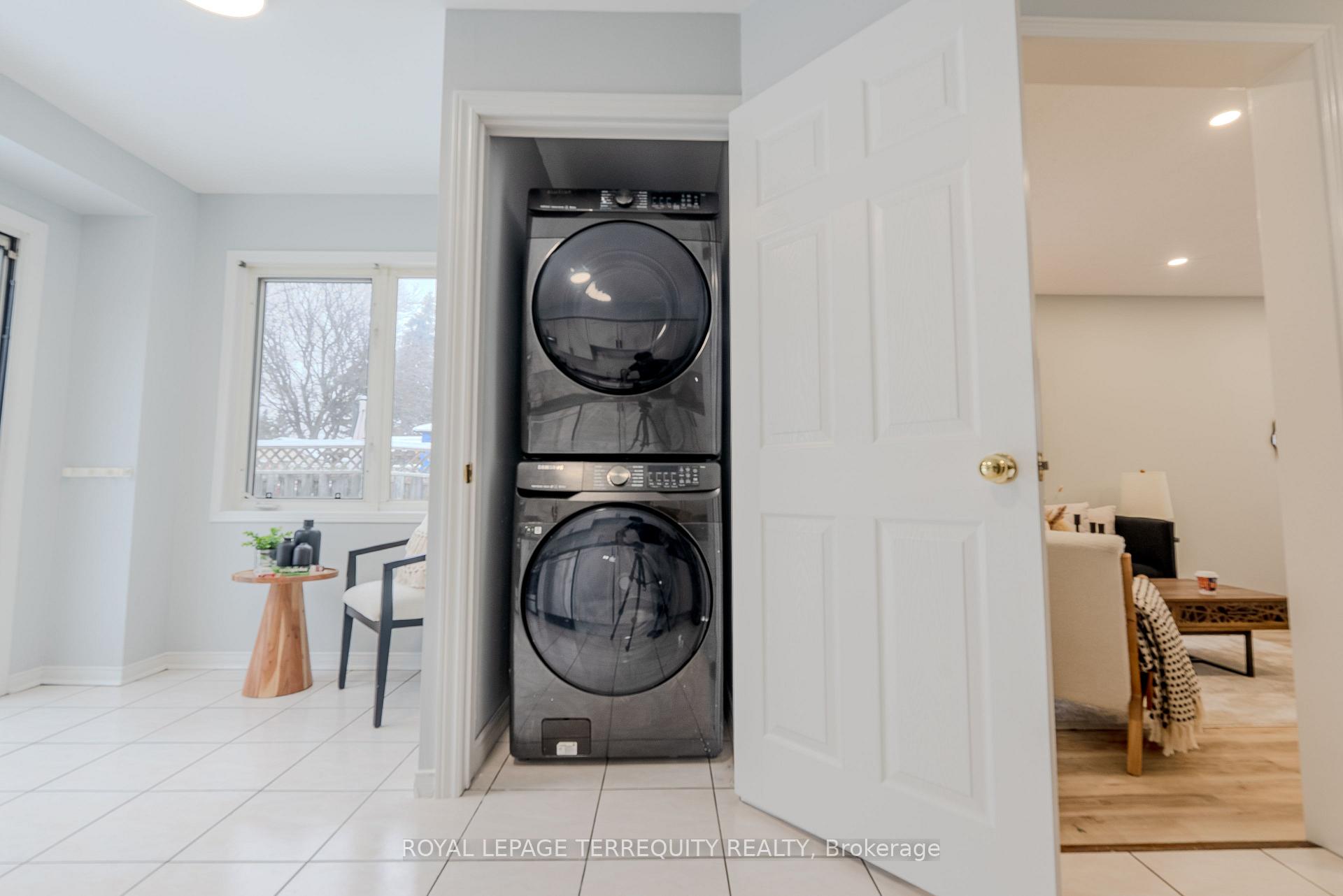 Photo 11 of 13 Southwell Place, Brampton, Heart Lake West — HOMEH