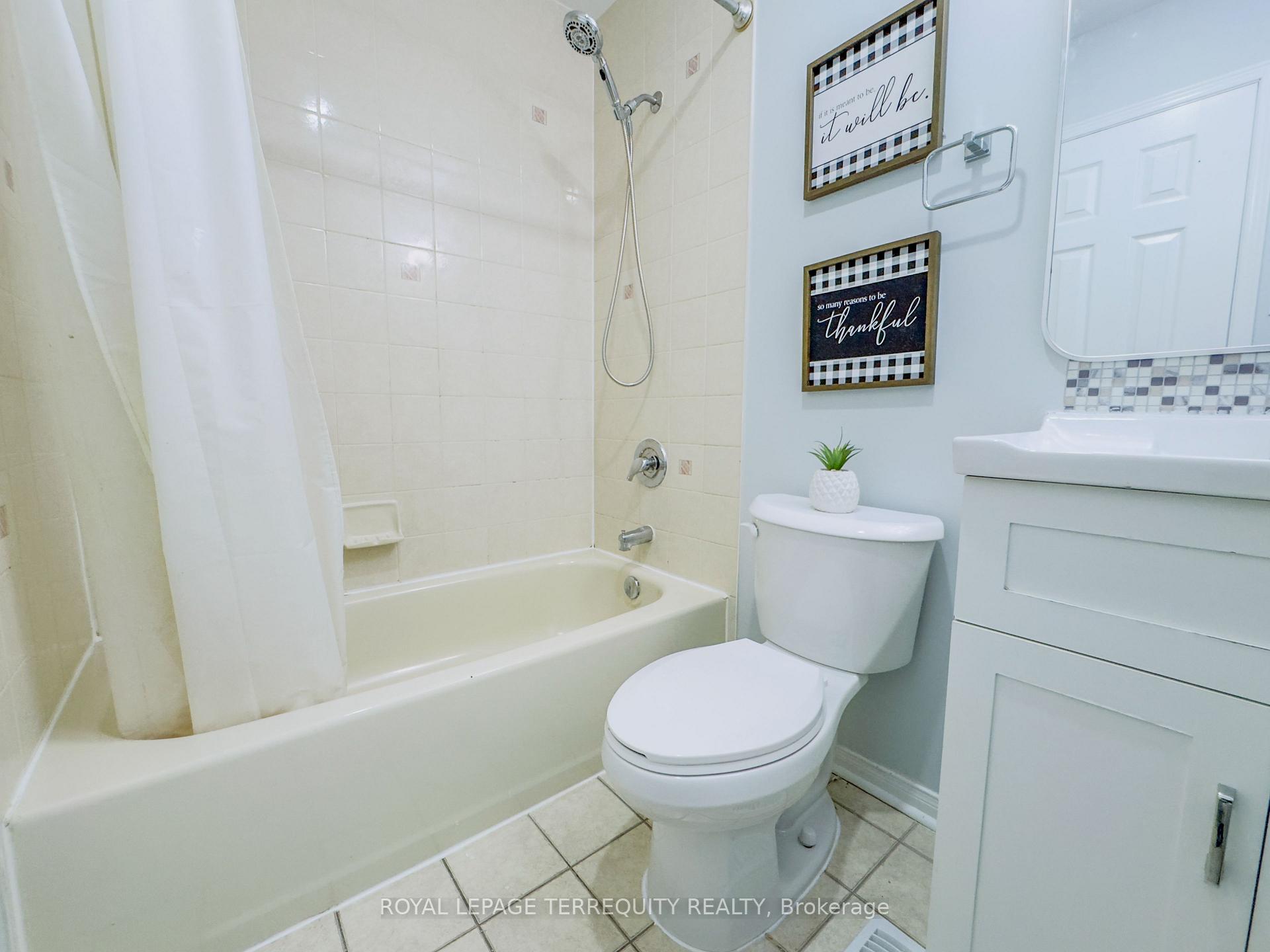 Photo 22 of 13 Southwell Place, Brampton, Heart Lake West — HOMEH