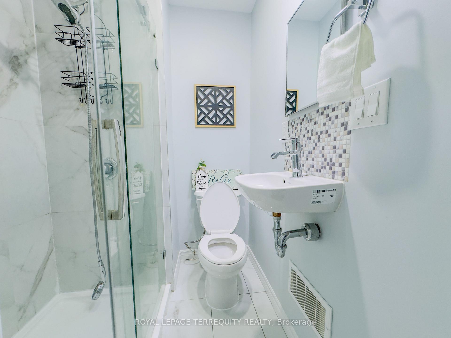 Photo 23 of 13 Southwell Place, Brampton, Heart Lake West — HOMEH
