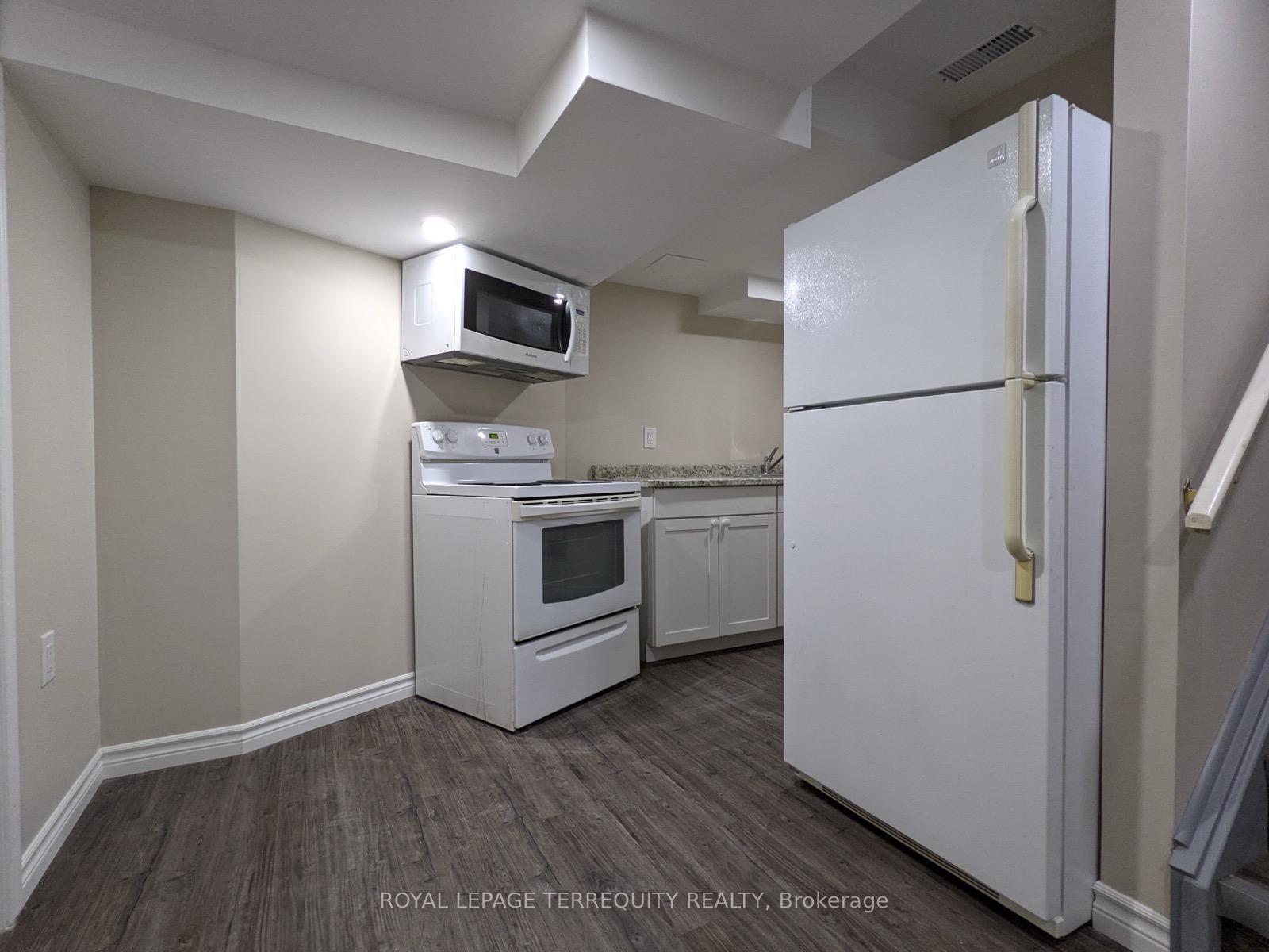 Photo 34 of 13 Southwell Place, Brampton, Heart Lake West — HOMEH
