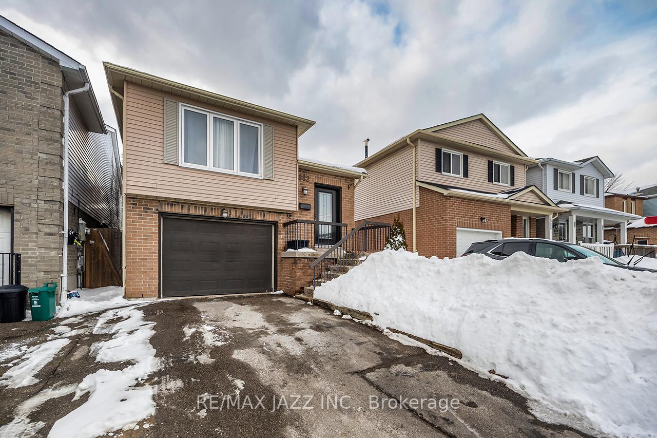 Photo 1 of 882 Attersley Drive, Oshawa, Pinecrest — HOMEH