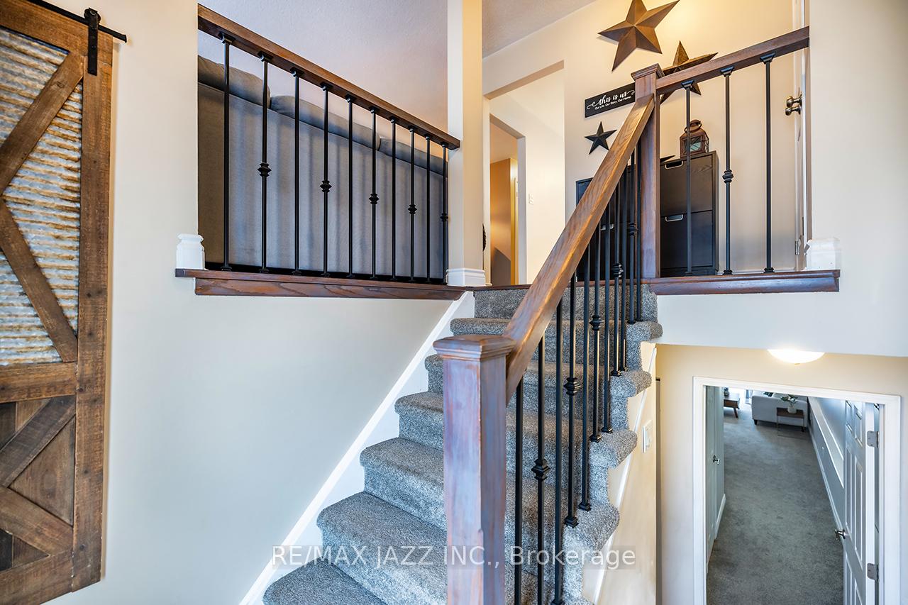 Photo 6 of 882 Attersley Drive, Oshawa, Pinecrest — HOMEH