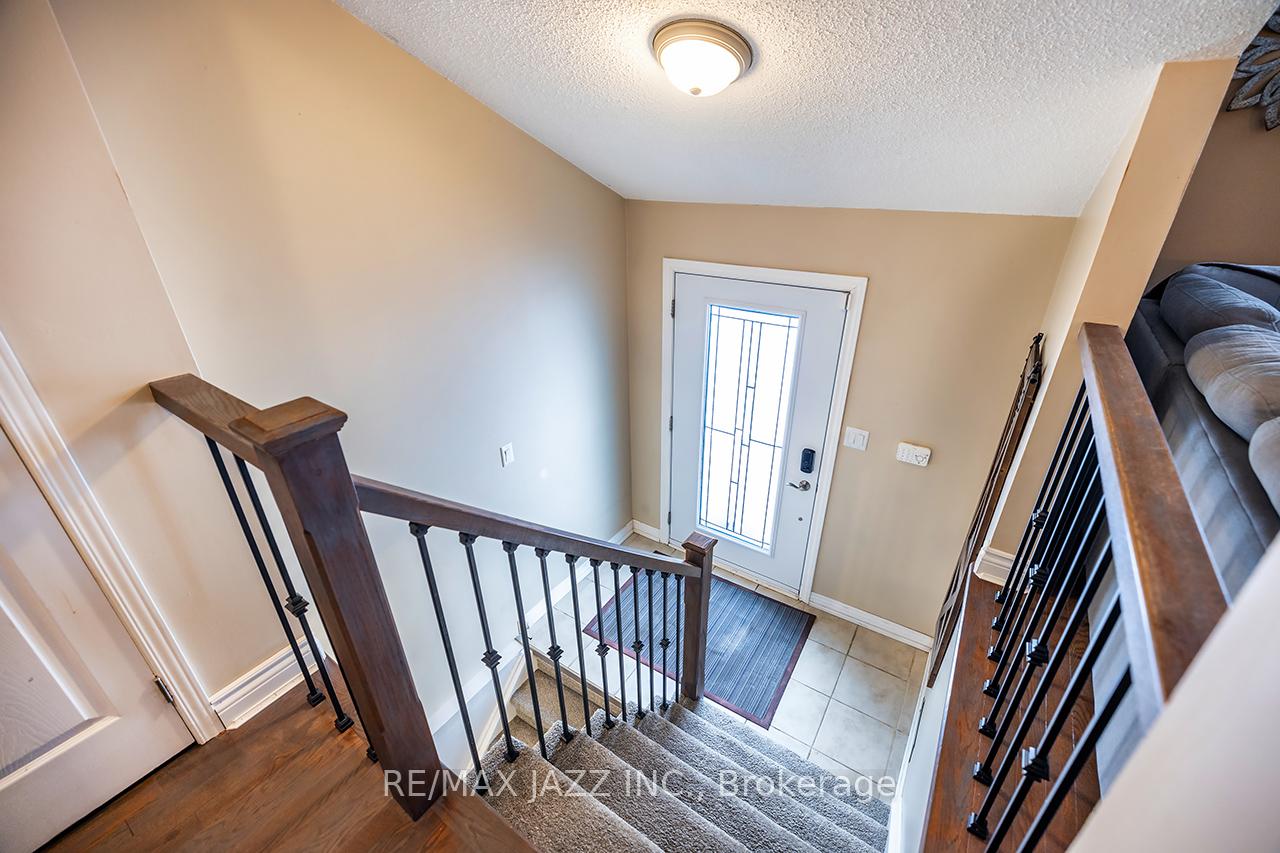 Photo 7 of 882 Attersley Drive, Oshawa, Pinecrest — HOMEH
