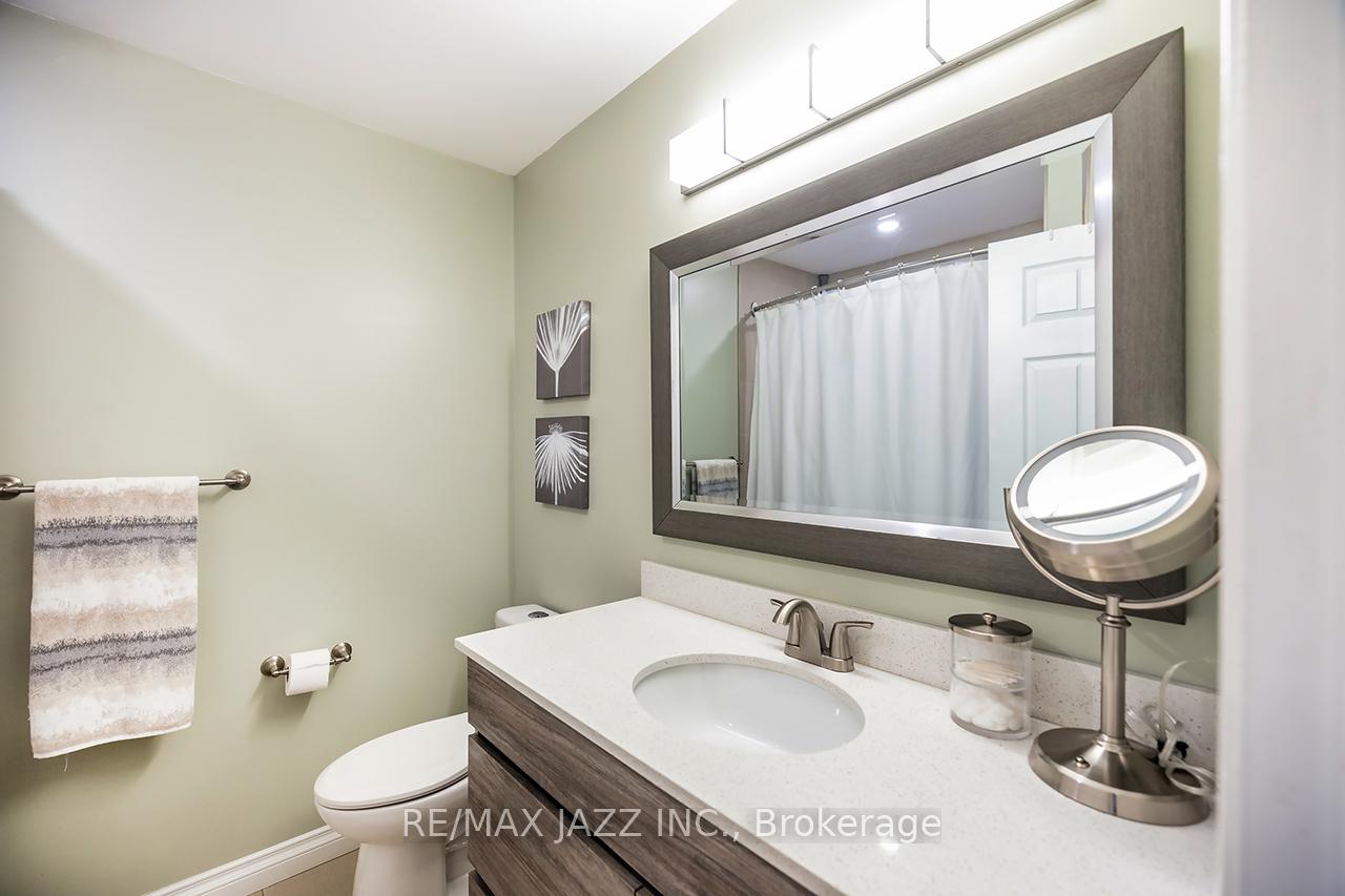 Photo 21 of 882 Attersley Drive, Oshawa, Pinecrest — HOMEH
