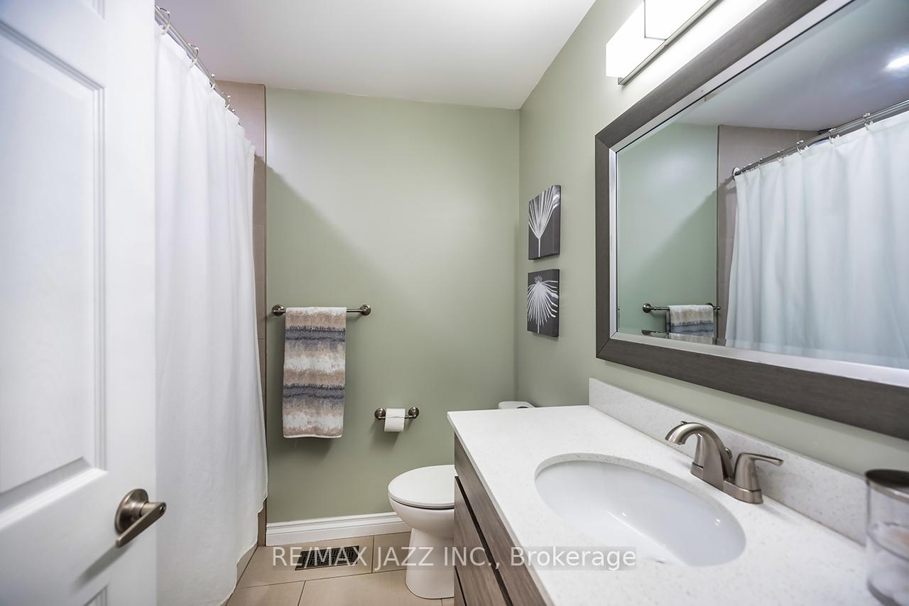 Photo 22 of 882 Attersley Drive, Oshawa, Pinecrest — HOMEH