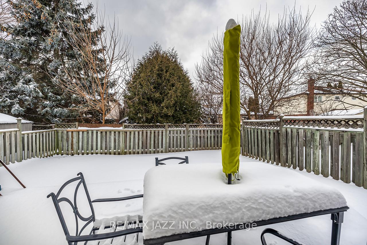 Photo 29 of 882 Attersley Drive, Oshawa, Pinecrest — HOMEH