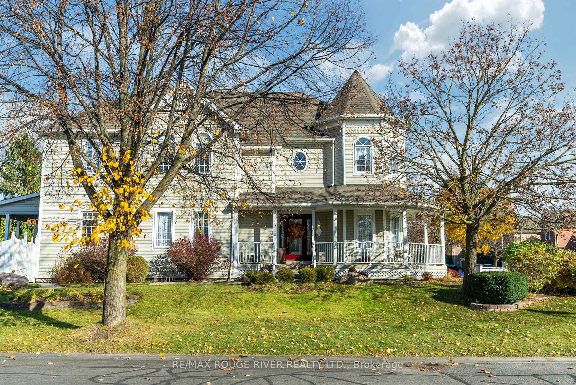 Photo 2 of 10 Sawyer Avenue, Whitby, Brooklin — HOMEH