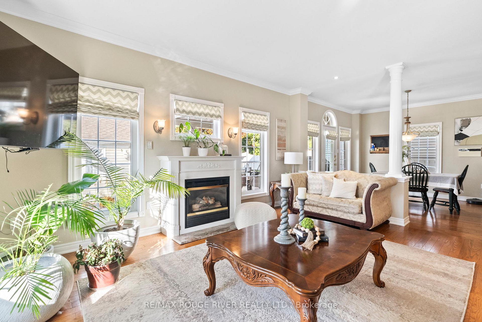 Photo 13 of 10 Sawyer Avenue, Whitby, Brooklin — HOMEH