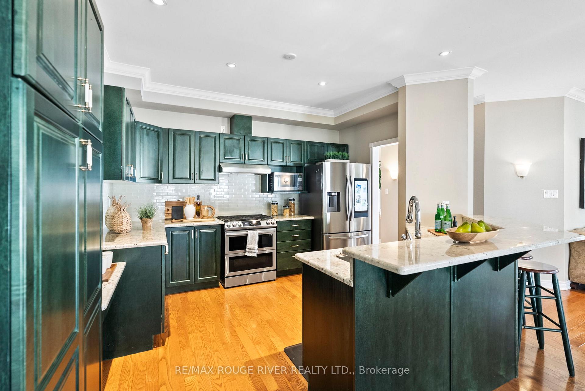 Photo 15 of 10 Sawyer Avenue, Whitby, Brooklin — HOMEH