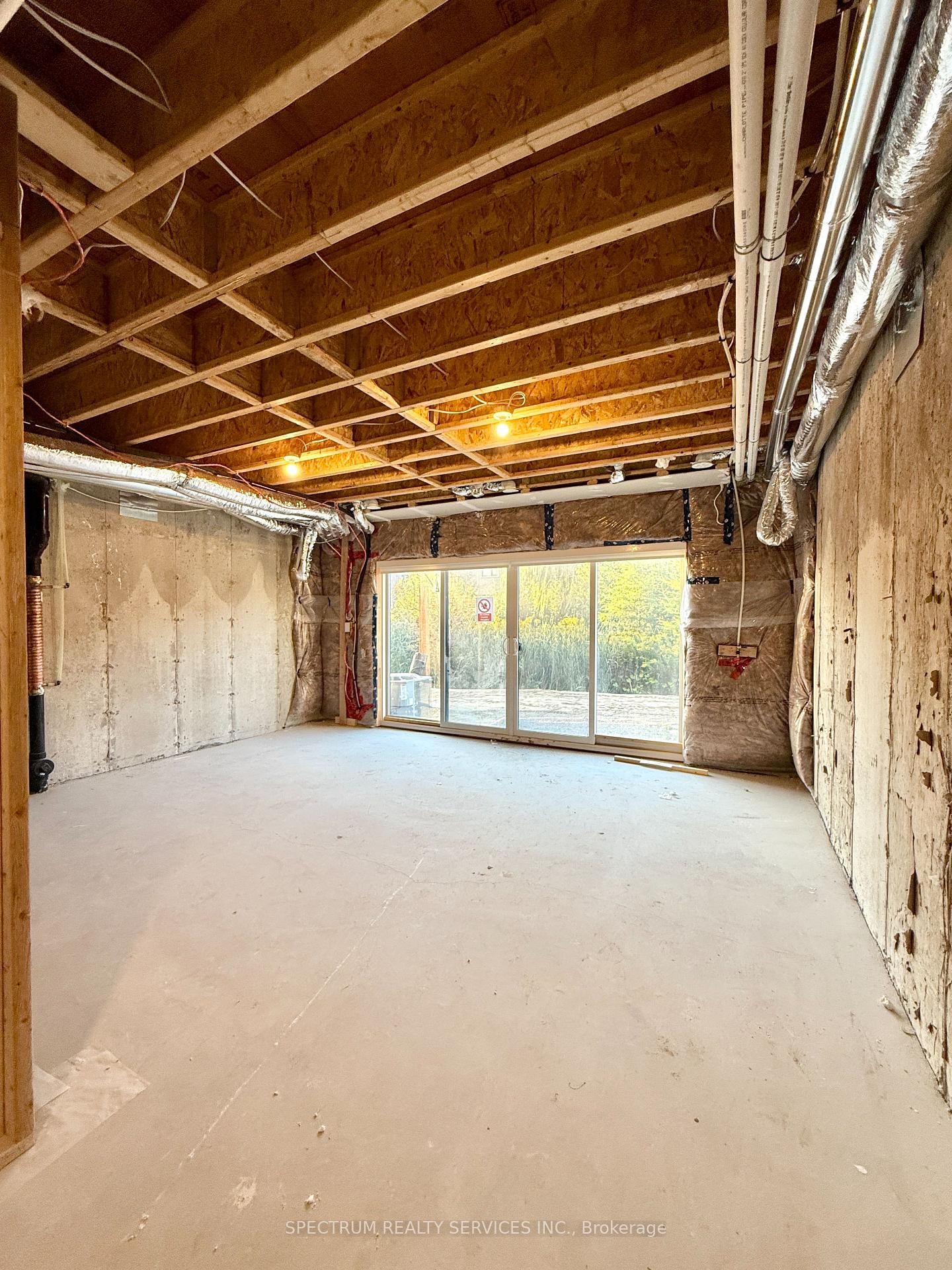 Photo 19 of 10 Chestnut Court, Aurora, Rural Aurora — HOMEH