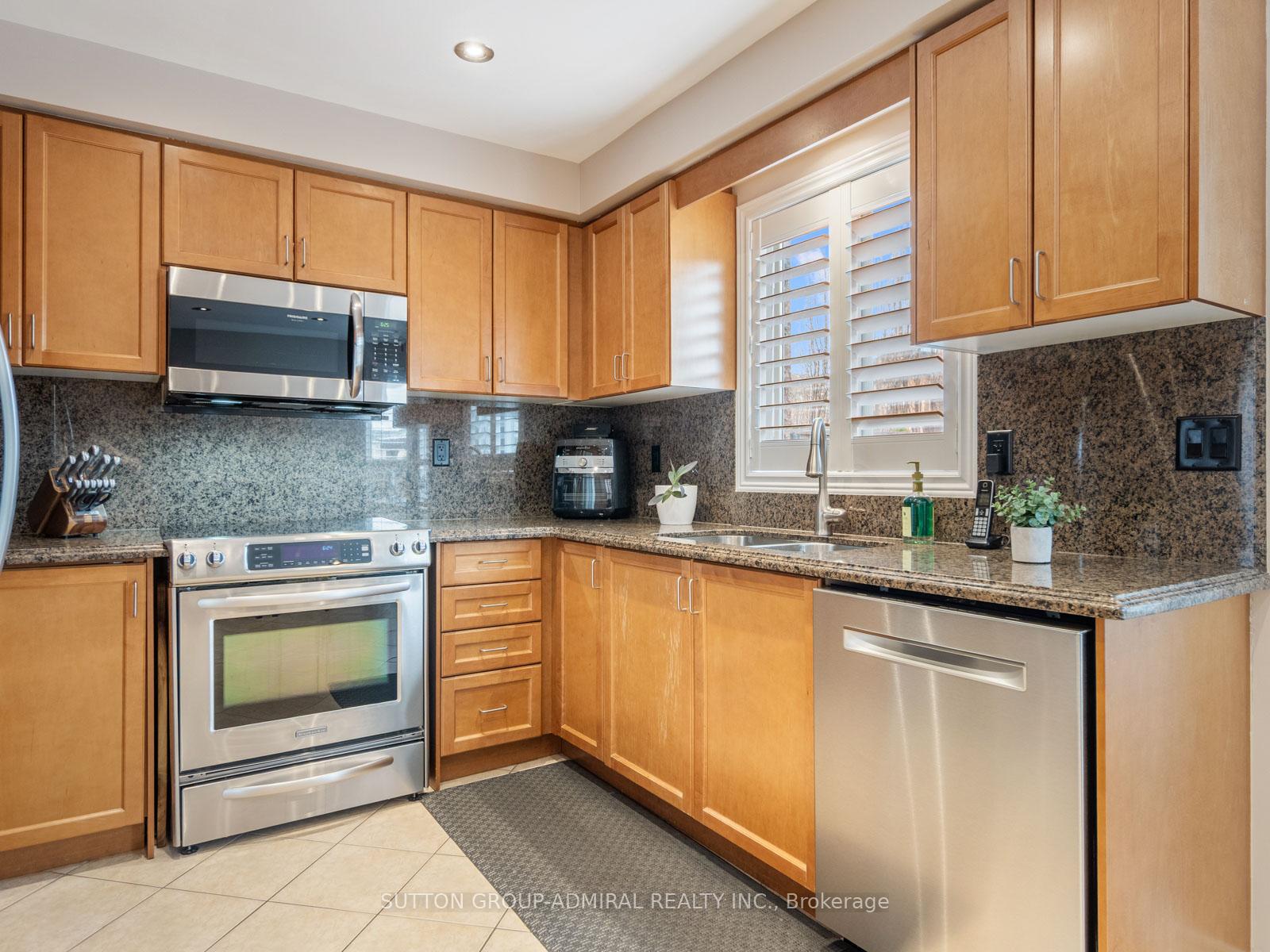Photo 12 of 59 Orion Avenue, Vaughan, Vellore Village — HOMEH