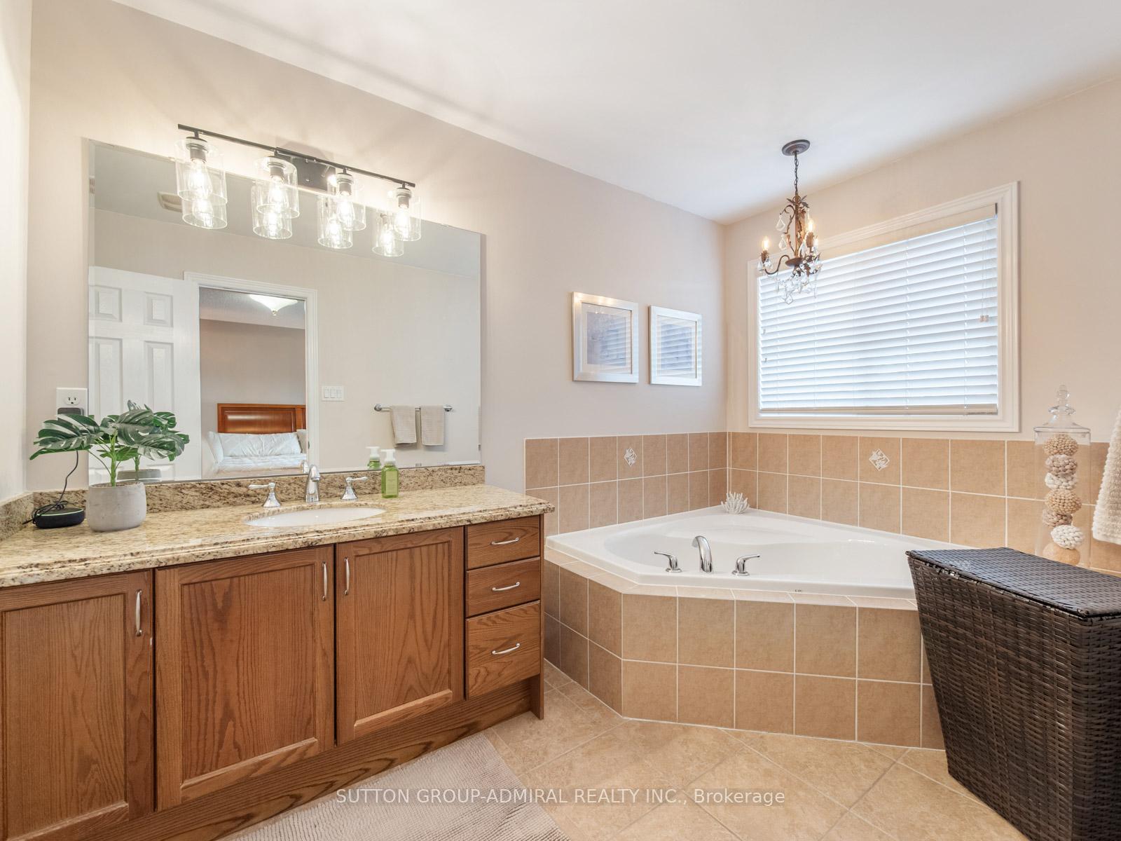 Photo 19 of 59 Orion Avenue, Vaughan, Vellore Village — HOMEH