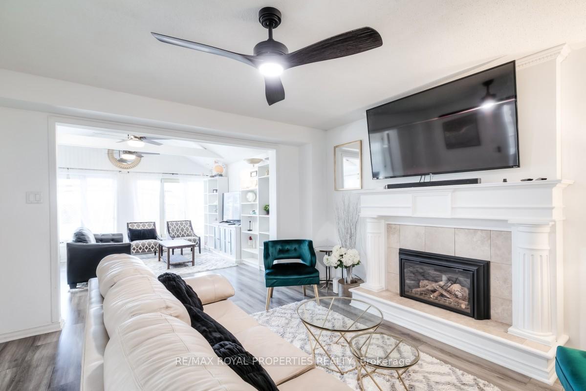 Photo 7 of 47 Butterfield Crescent, Whitby, Rolling Acres — HOMEH