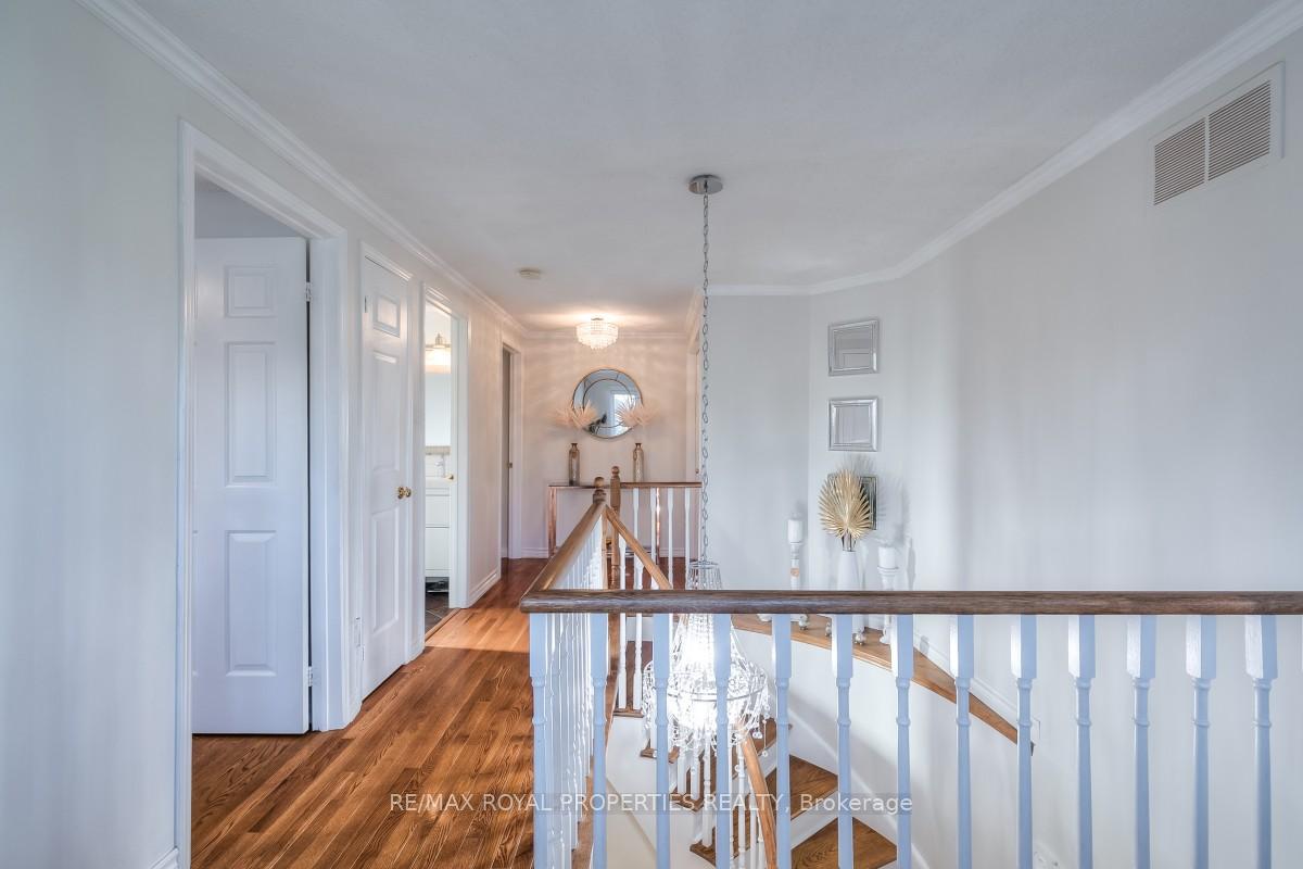 Photo 21 of 47 Butterfield Crescent, Whitby, Rolling Acres — HOMEH