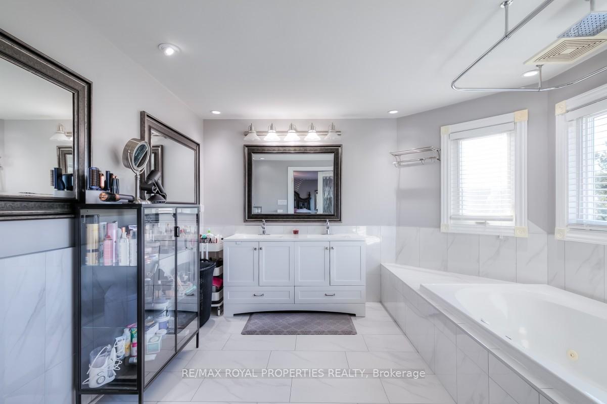 Photo 25 of 47 Butterfield Crescent, Whitby, Rolling Acres — HOMEH