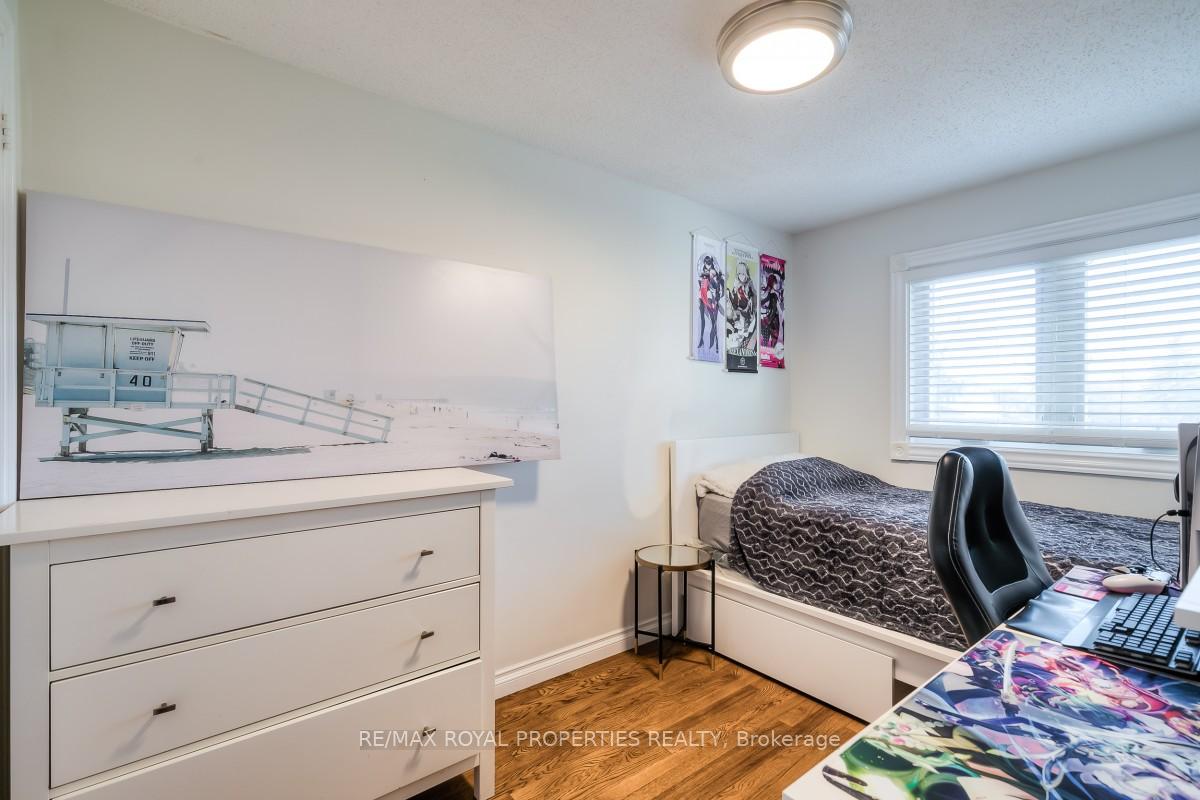 Photo 26 of 47 Butterfield Crescent, Whitby, Rolling Acres — HOMEH