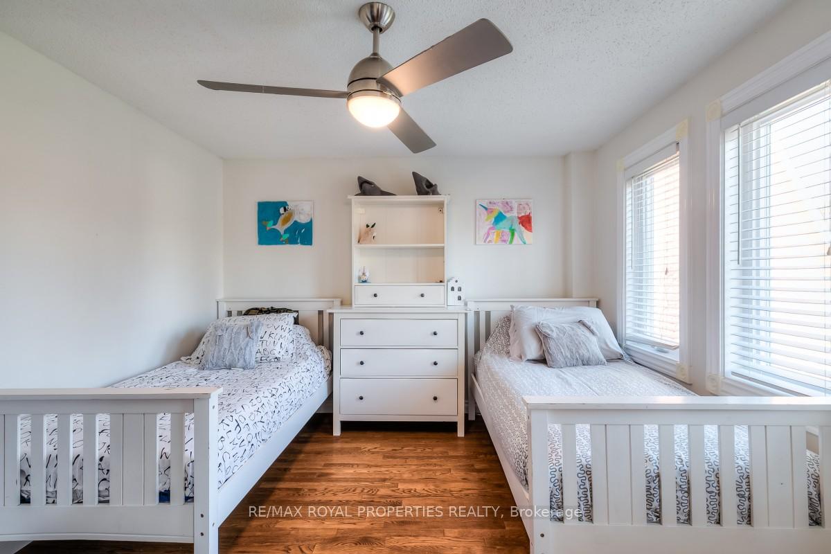 Photo 28 of 47 Butterfield Crescent, Whitby, Rolling Acres — HOMEH