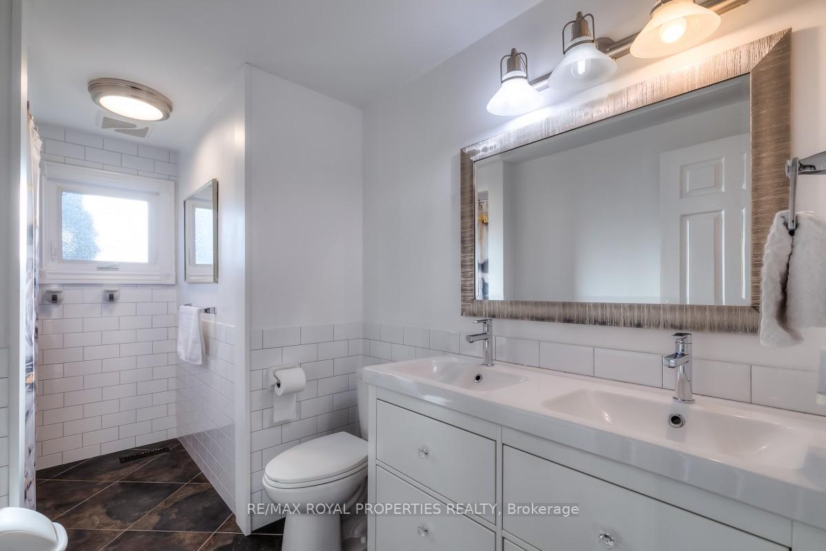 Photo 29 of 47 Butterfield Crescent, Whitby, Rolling Acres — HOMEH