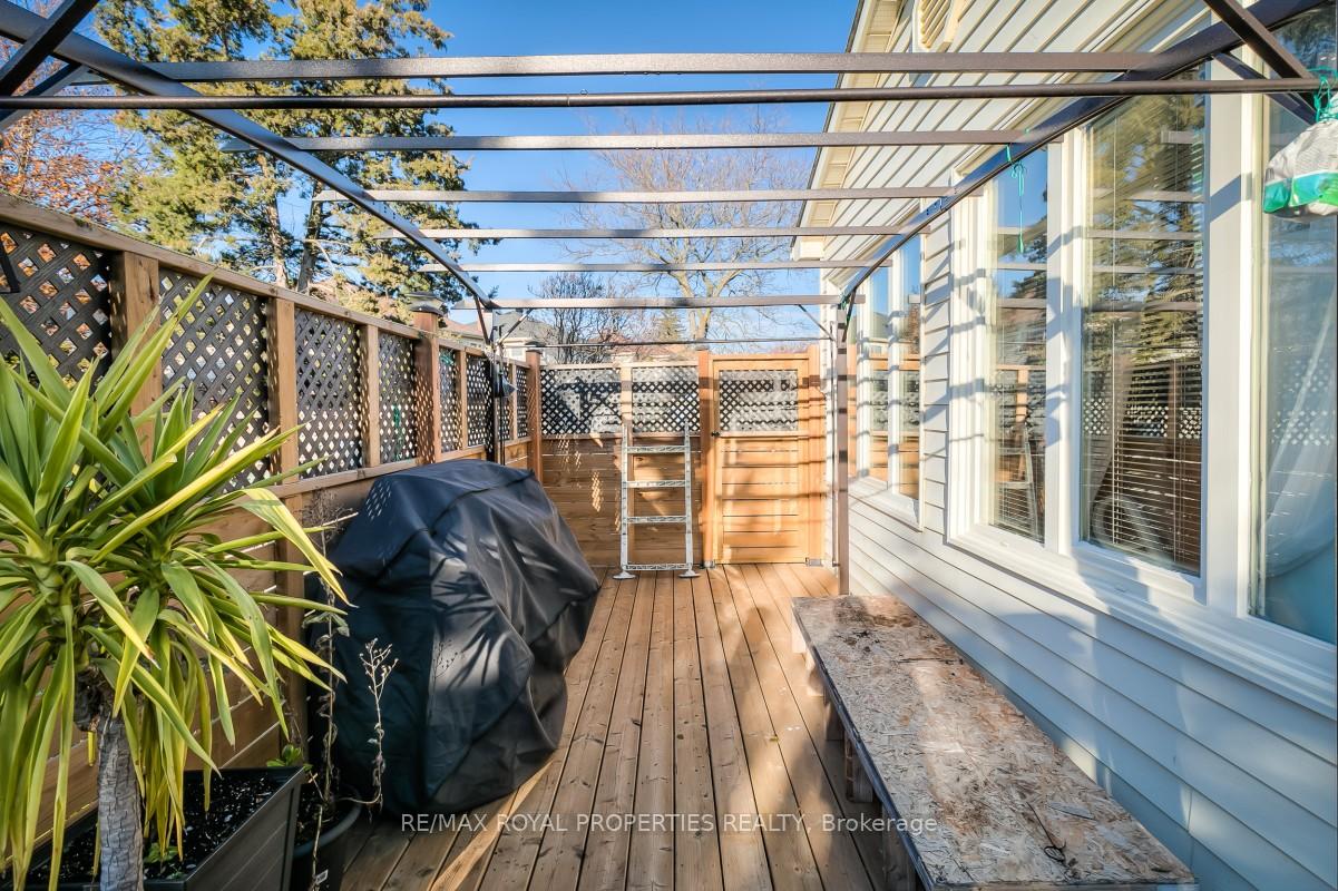 Photo 36 of 47 Butterfield Crescent, Whitby, Rolling Acres — HOMEH