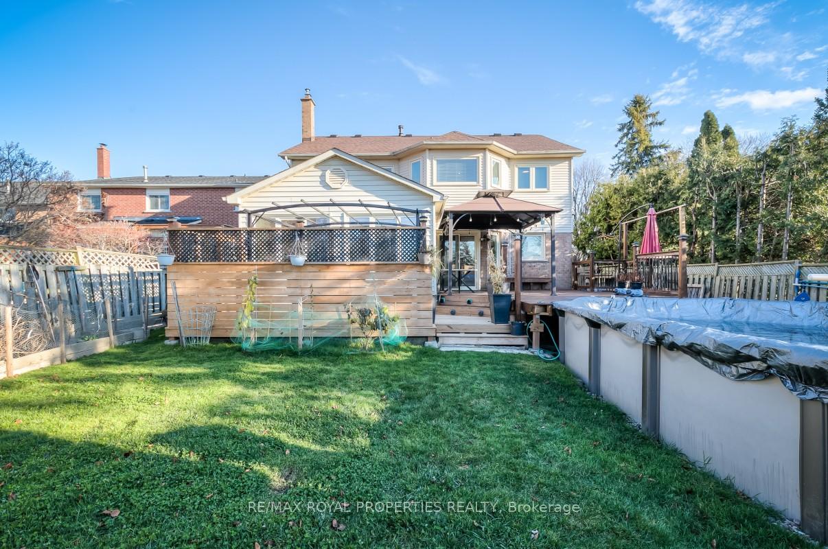 Photo 38 of 47 Butterfield Crescent, Whitby, Rolling Acres — HOMEH