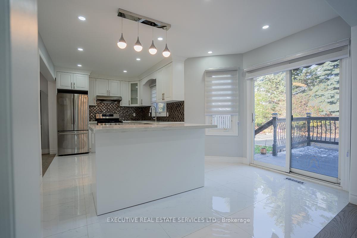 Photo 12 of 46 Willowbrook Drive, Whitby, Pringle Creek — HOMEH