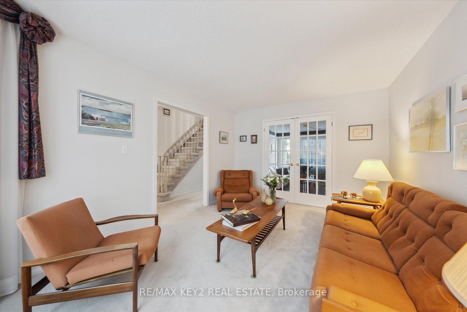 Photo 8 of 911 Peggoty Circle, Oshawa, Eastdale — HOMEH