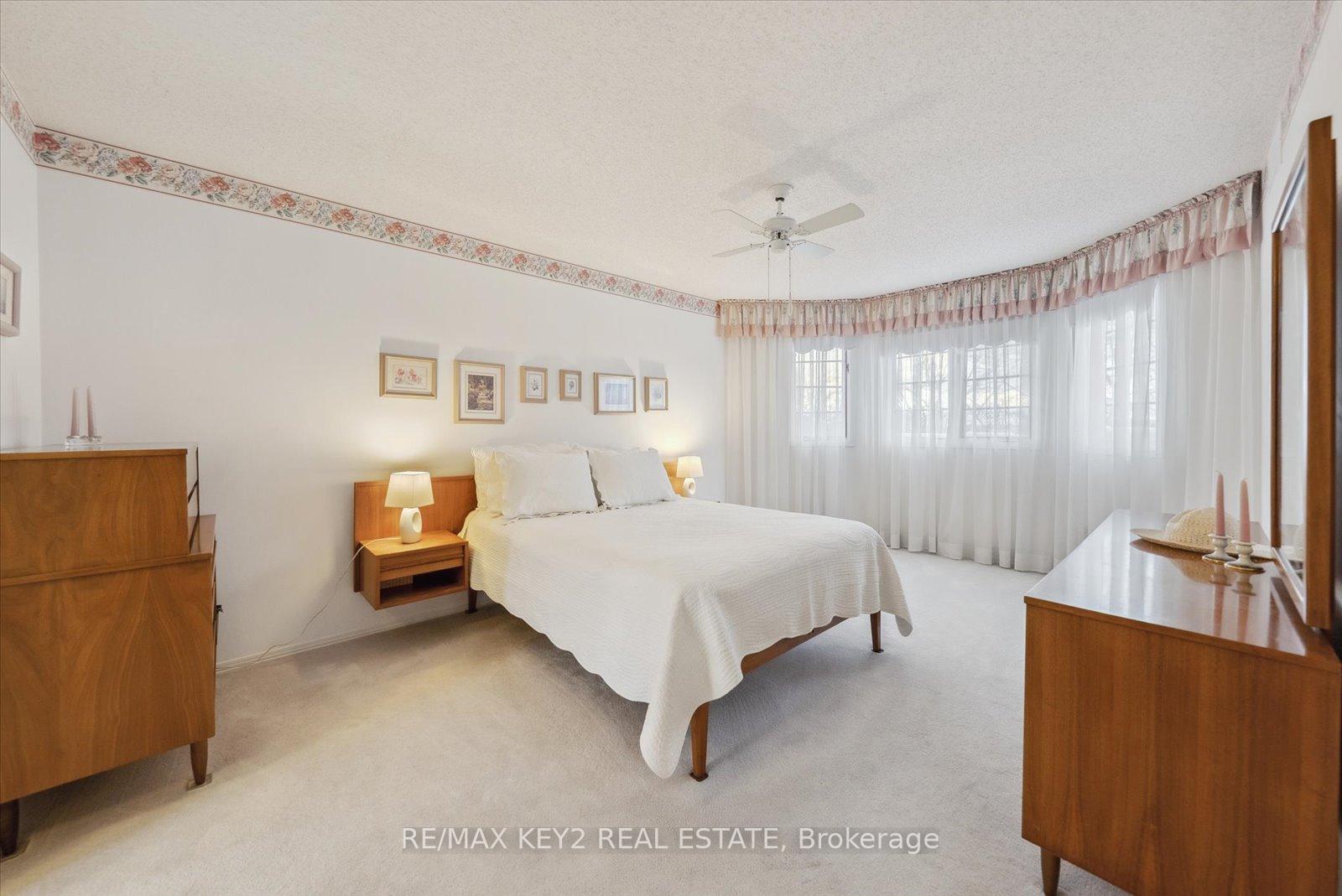 Photo 20 of 911 Peggoty Circle, Oshawa, Eastdale — HOMEH