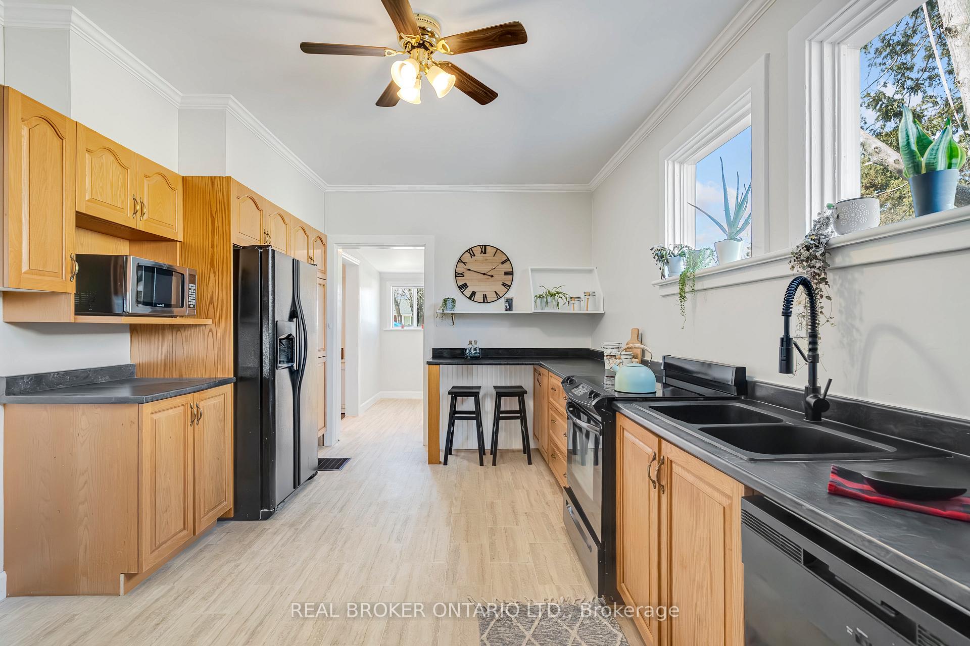 Photo 15 of 232 Harrington Street, Arnprior — HOMEH