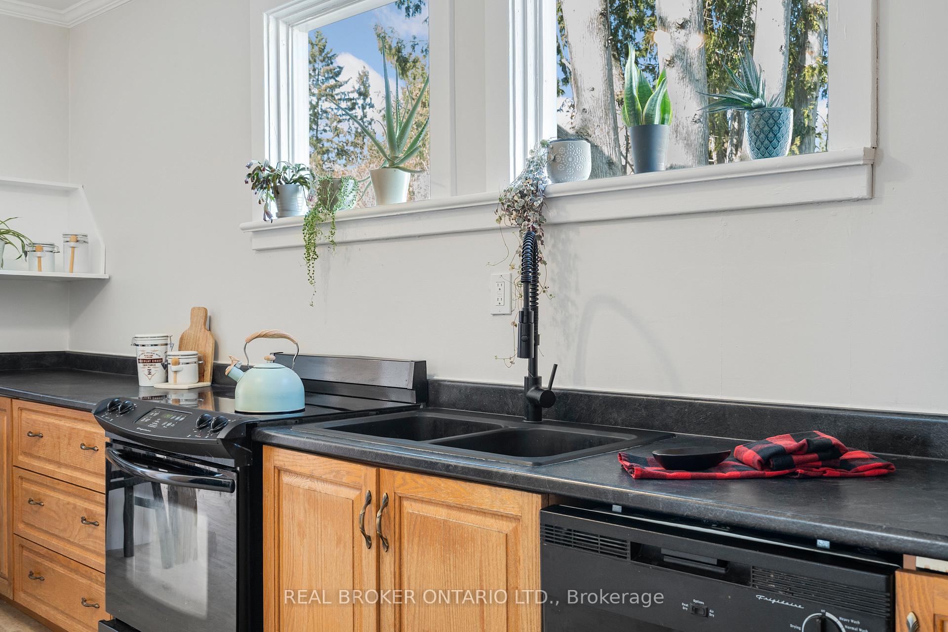Photo 16 of 232 Harrington Street, Arnprior — HOMEH