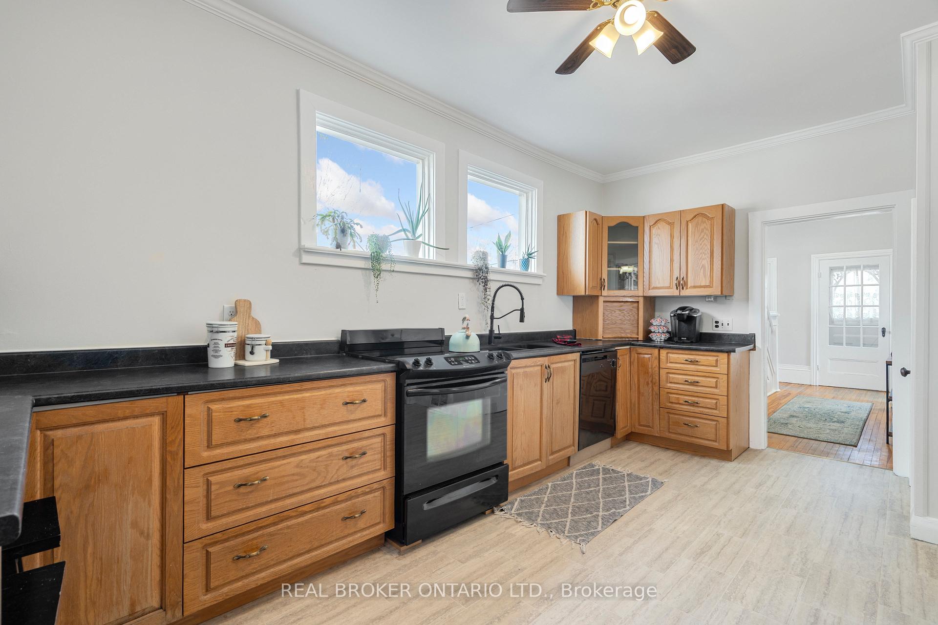 Photo 17 of 232 Harrington Street, Arnprior — HOMEH