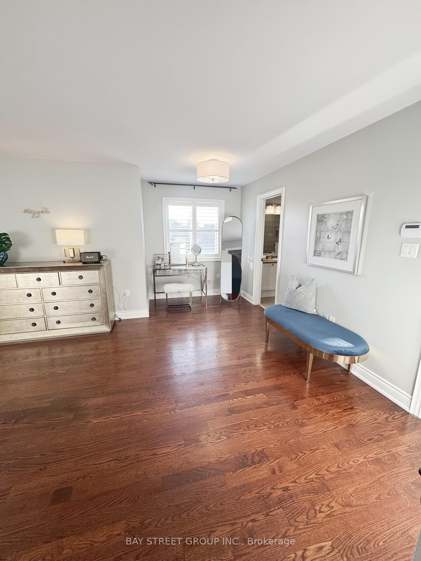 Photo 13 of 22 Hanson Crescent, Whitby, Brooklin — HOMEH