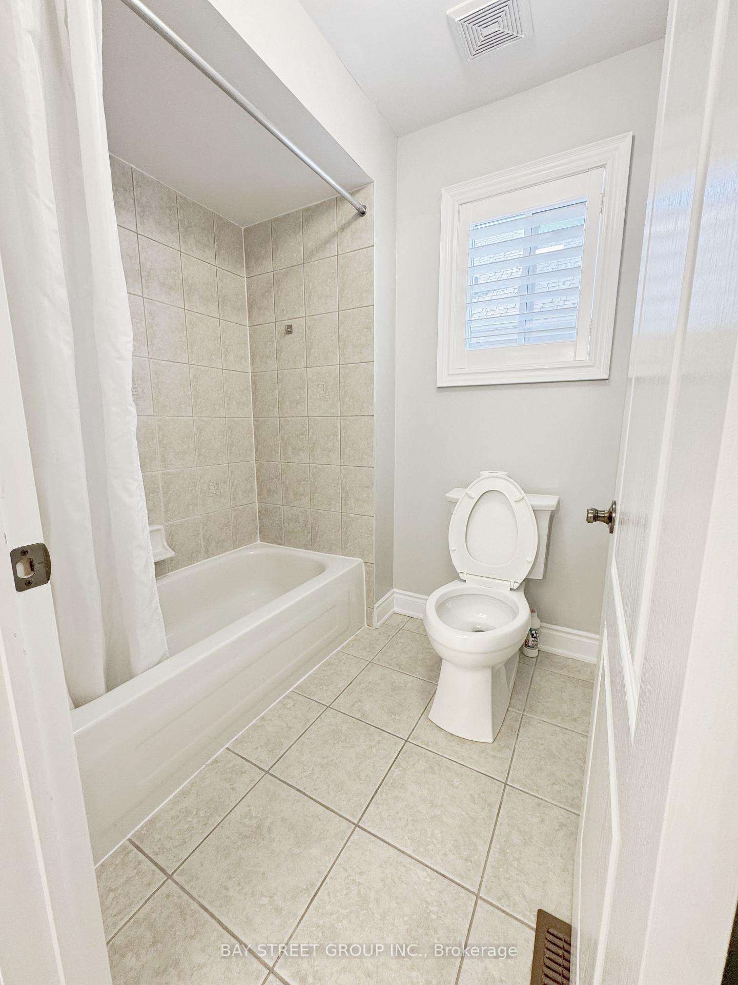 Photo 21 of 22 Hanson Crescent, Whitby, Brooklin — HOMEH