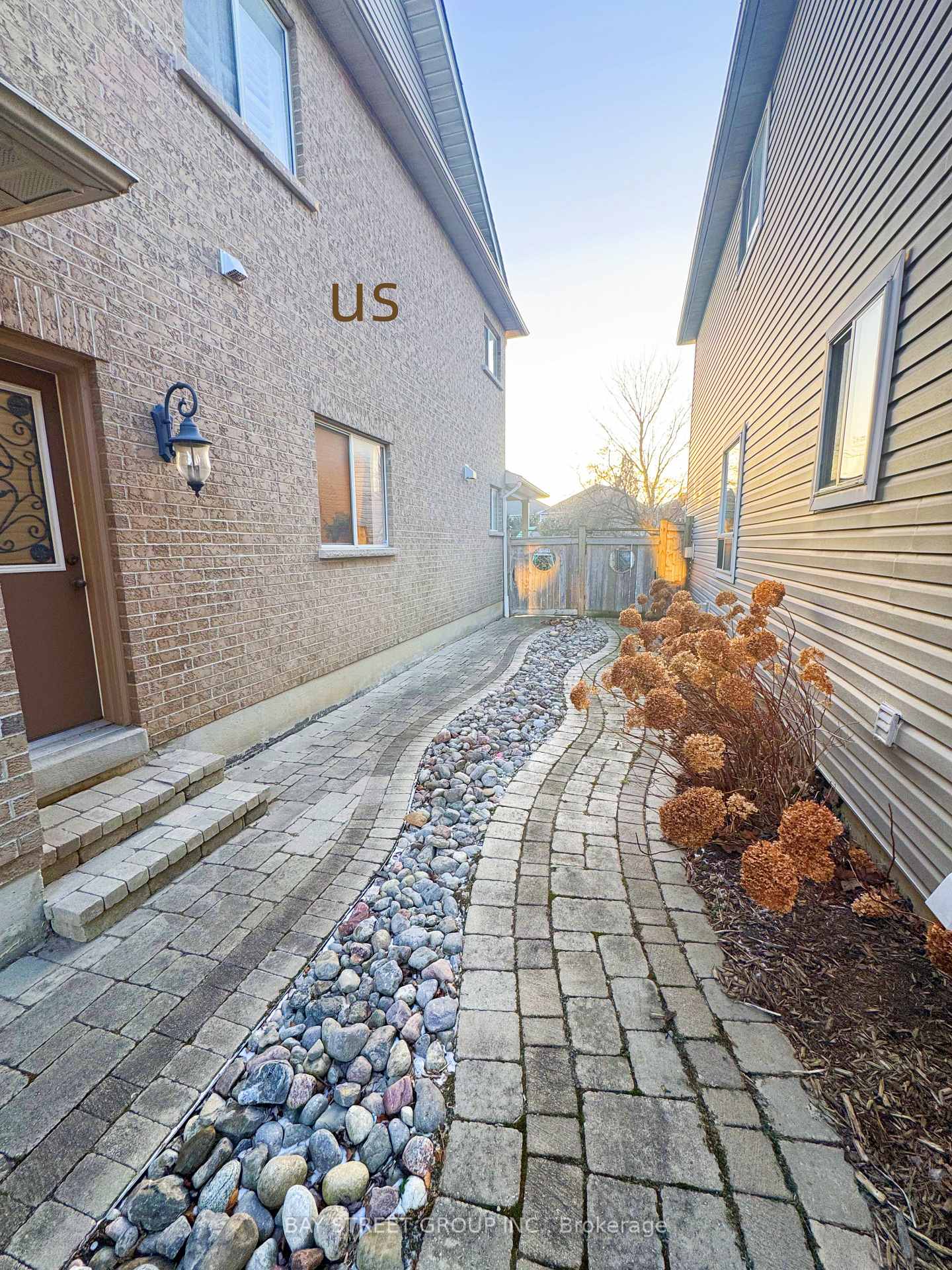 Photo 31 of 22 Hanson Crescent, Whitby, Brooklin — HOMEH