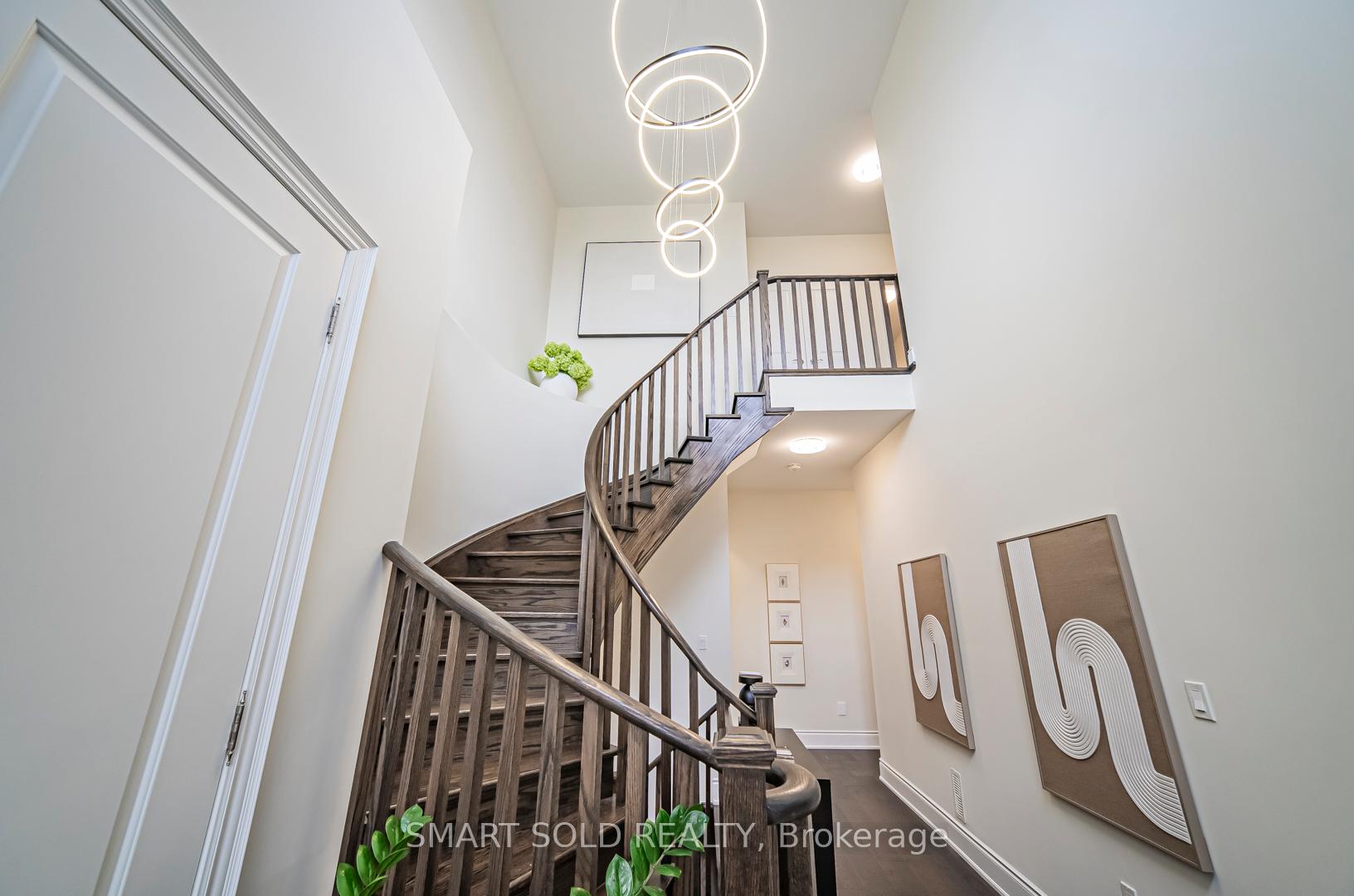 Photo 4 of 57 Kentbridge Way, Vaughan, Patterson — HOMEH