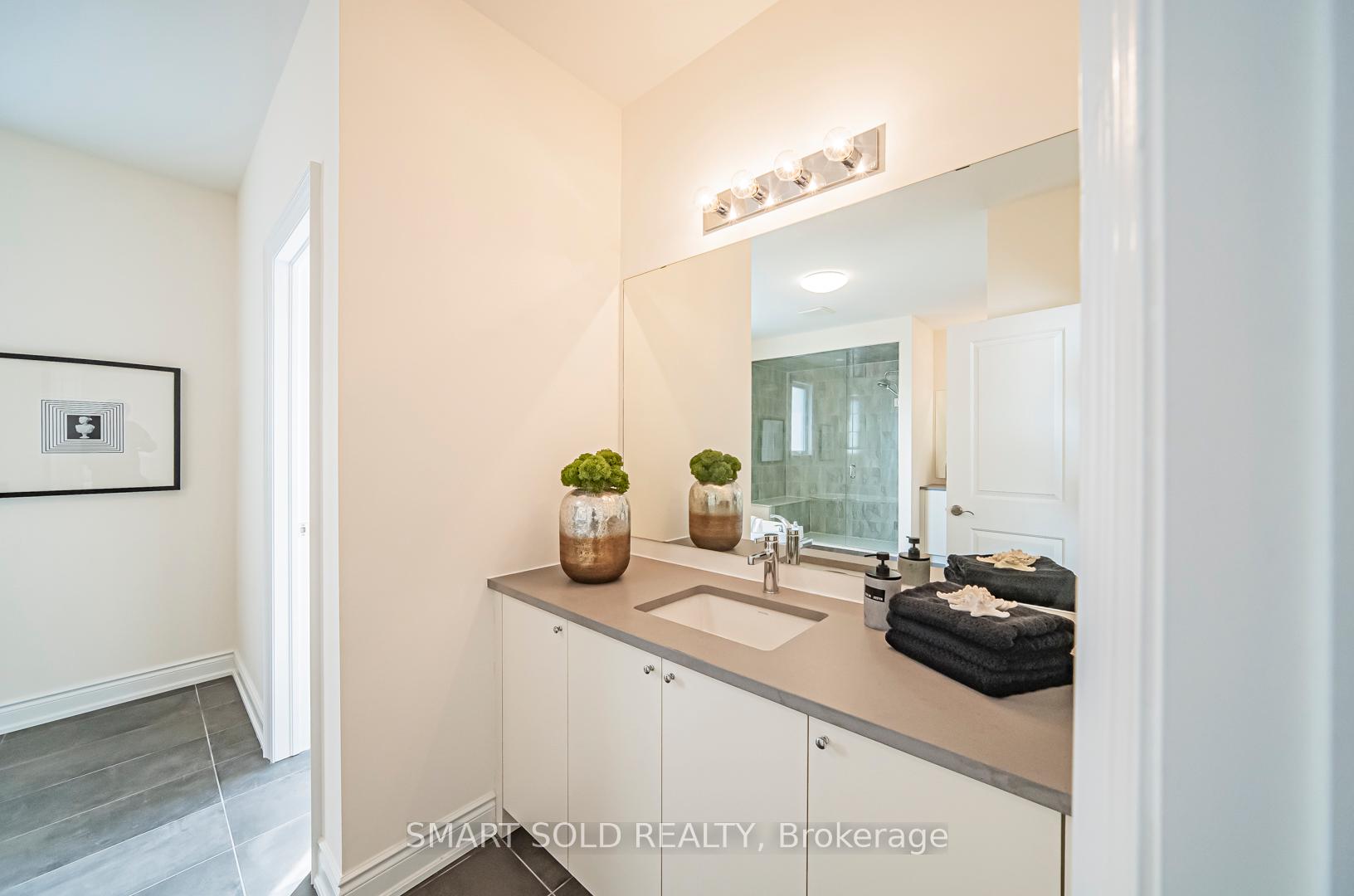 Photo 35 of 57 Kentbridge Way, Vaughan, Patterson — HOMEH