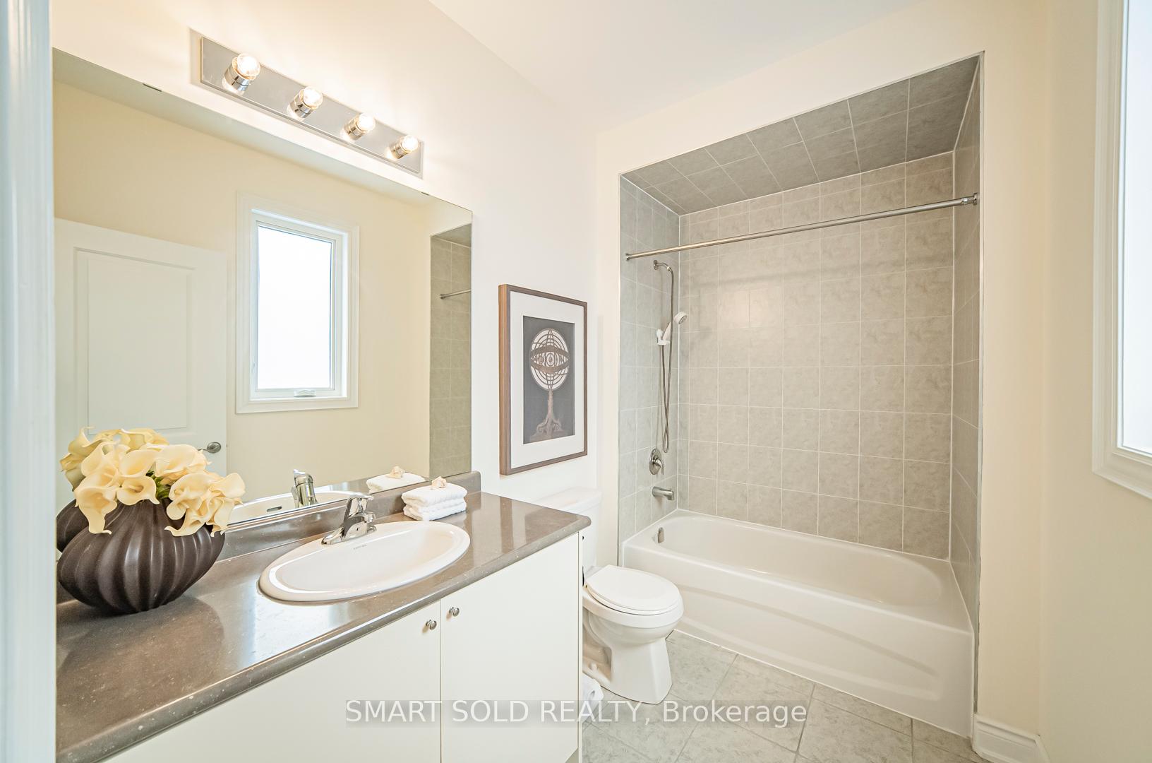 Photo 39 of 57 Kentbridge Way, Vaughan, Patterson — HOMEH