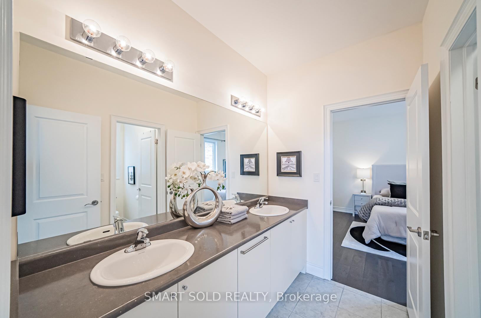 Photo 42 of 57 Kentbridge Way, Vaughan, Patterson — HOMEH