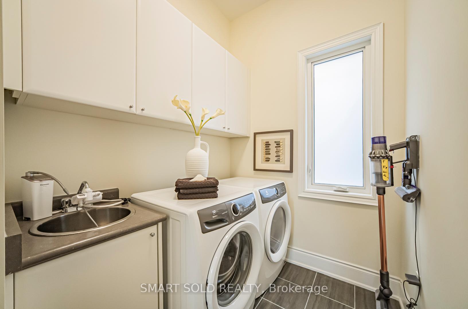 Photo 46 of 57 Kentbridge Way, Vaughan, Patterson — HOMEH