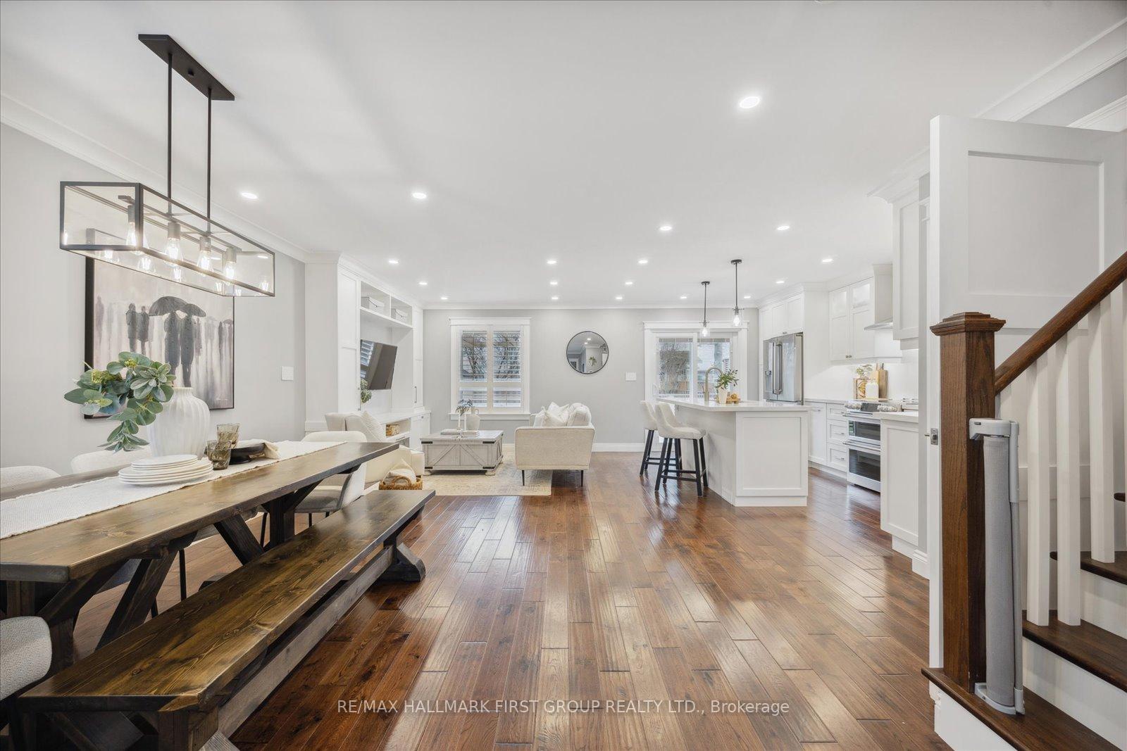 Photo 1 of 821 Red Maple Court, Whitby, Williamsburg — HOMEH