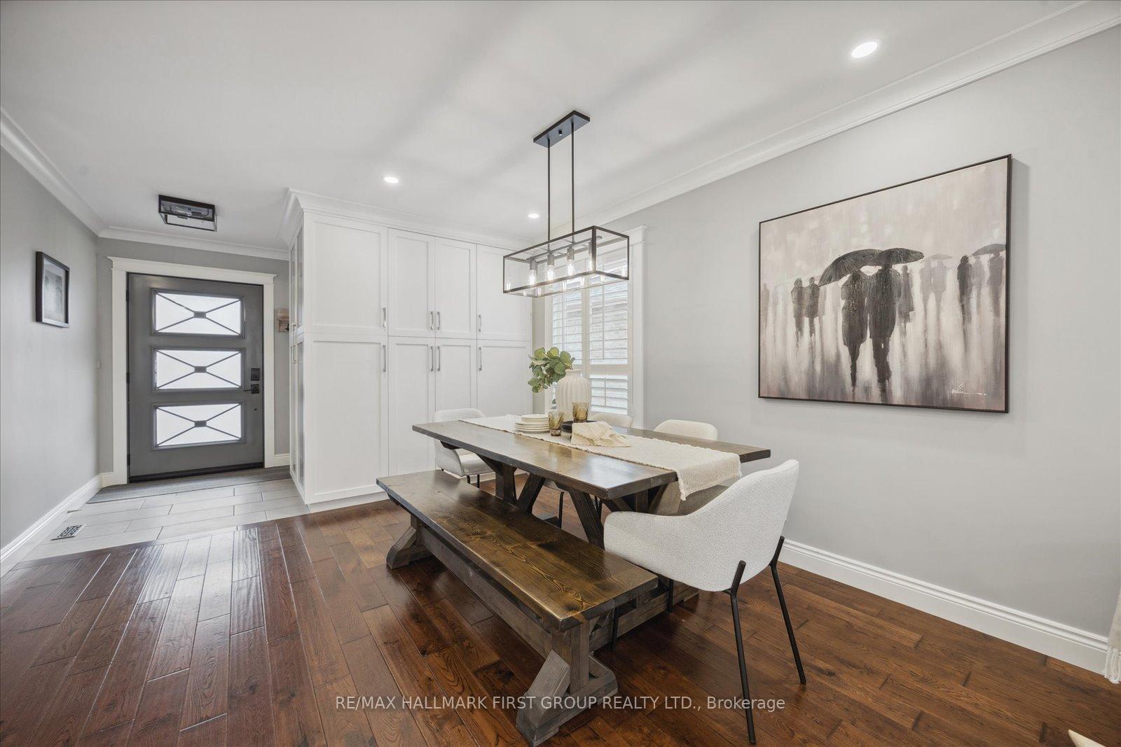 Photo 4 of 821 Red Maple Court, Whitby, Williamsburg — HOMEH